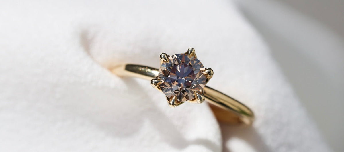 round cut engagement rings