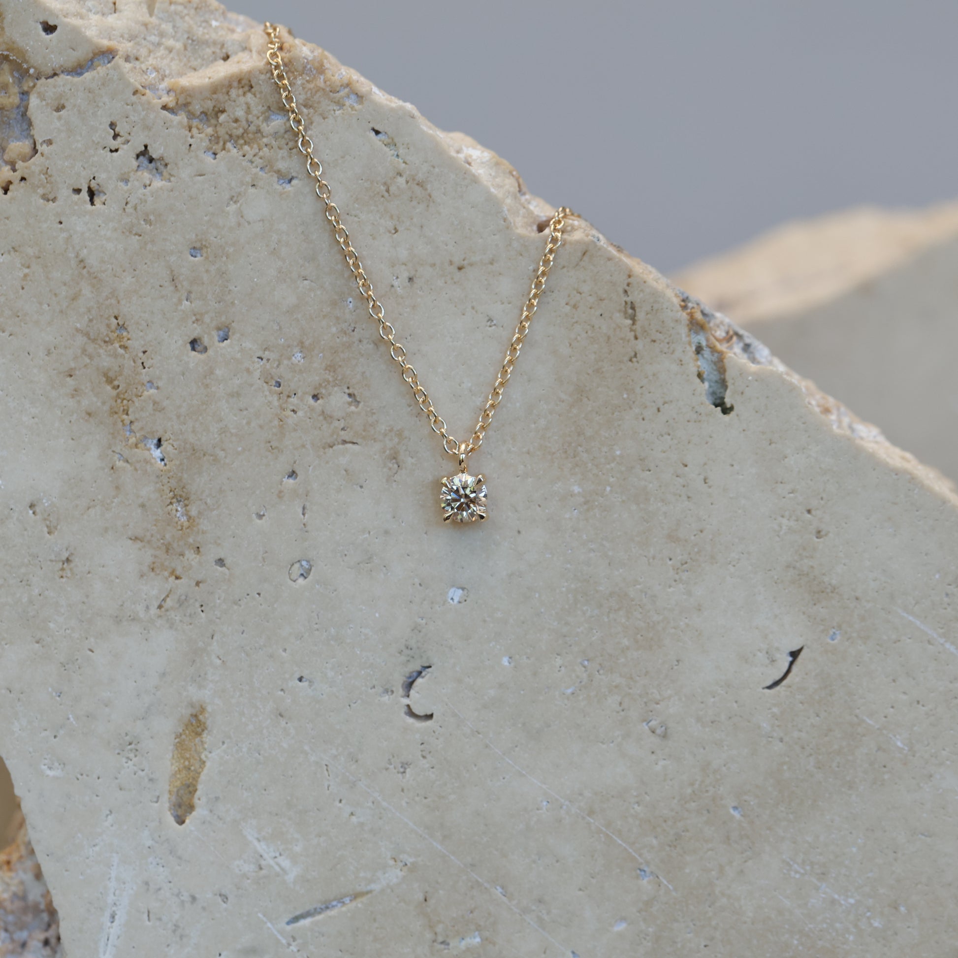 0.33ct Australia Argyle champagne diamond necklace