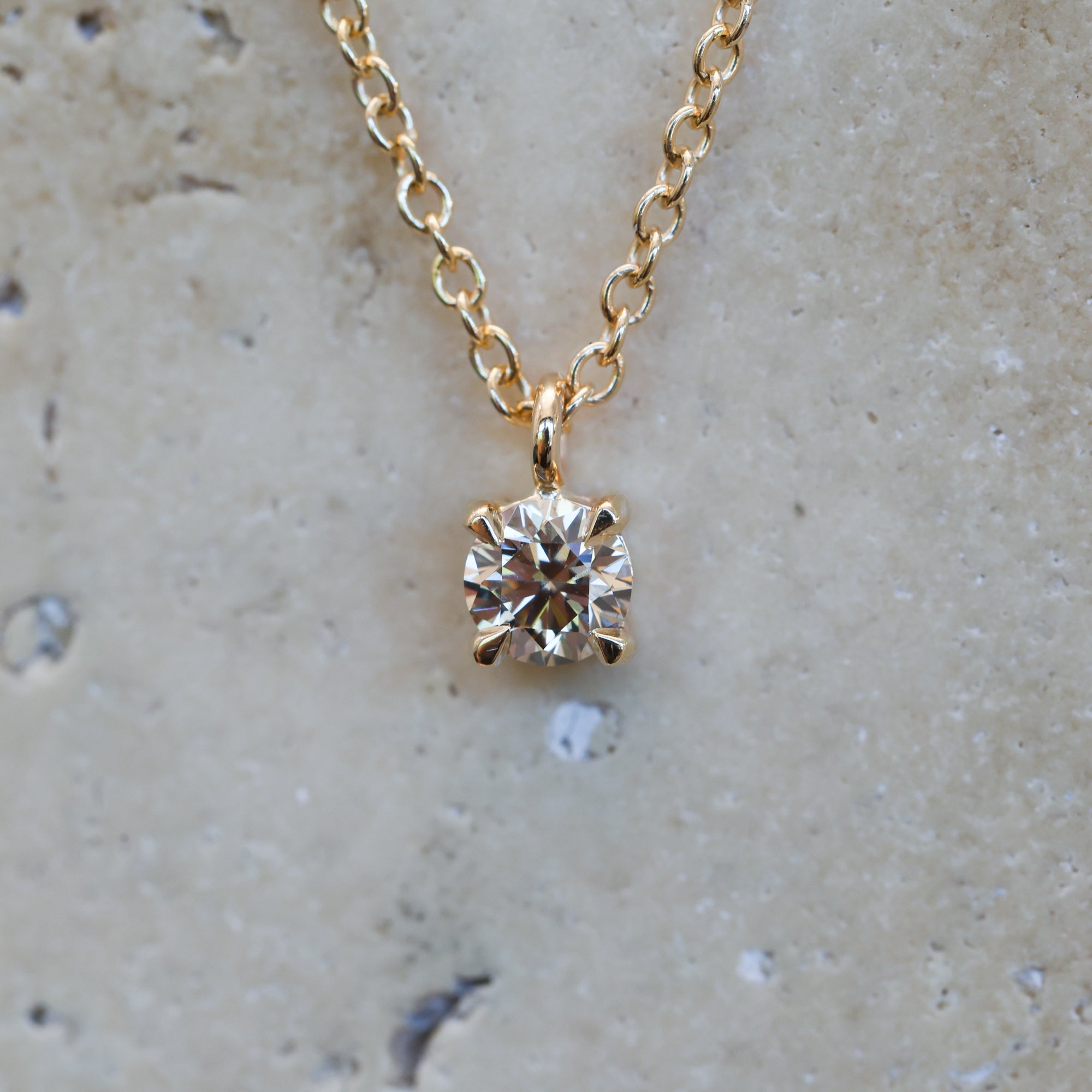 0.33ct Australia Argyle champagne diamond necklace 4