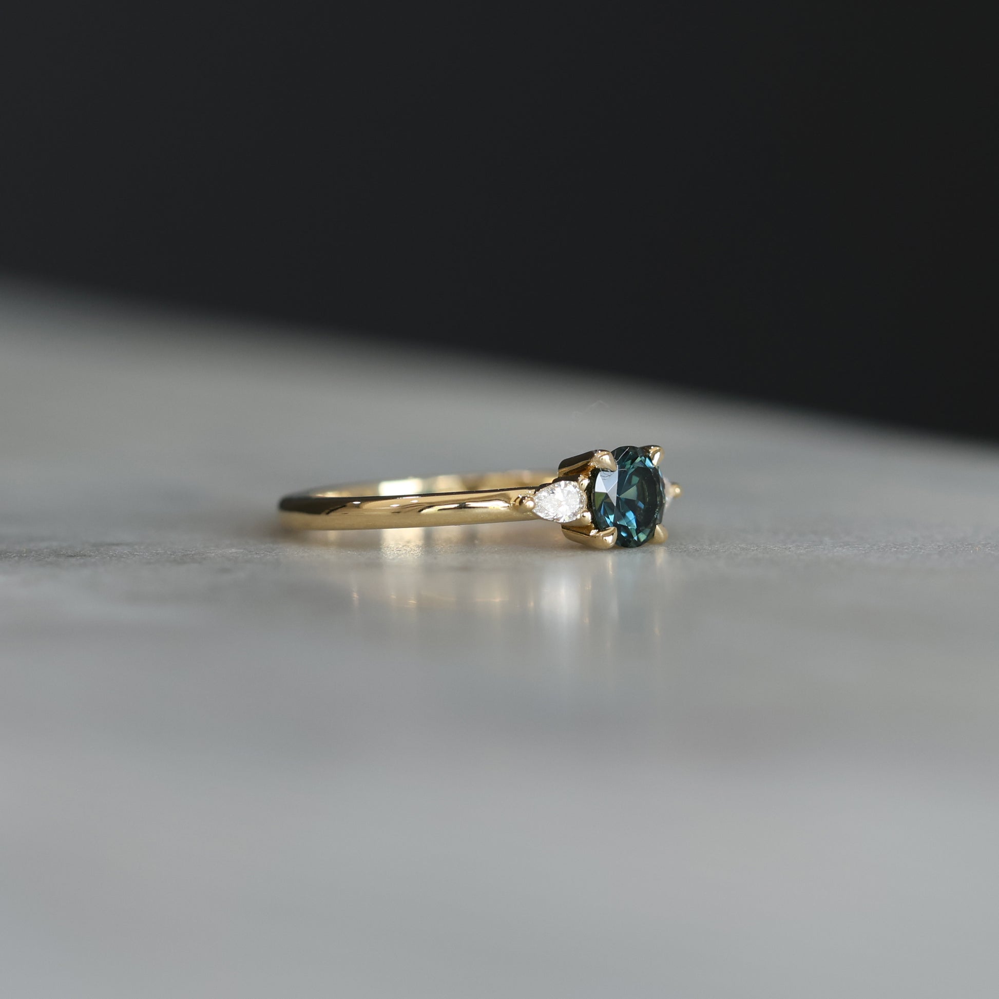 PARTI SAPPHIRE / PETITE TRILOGY RING