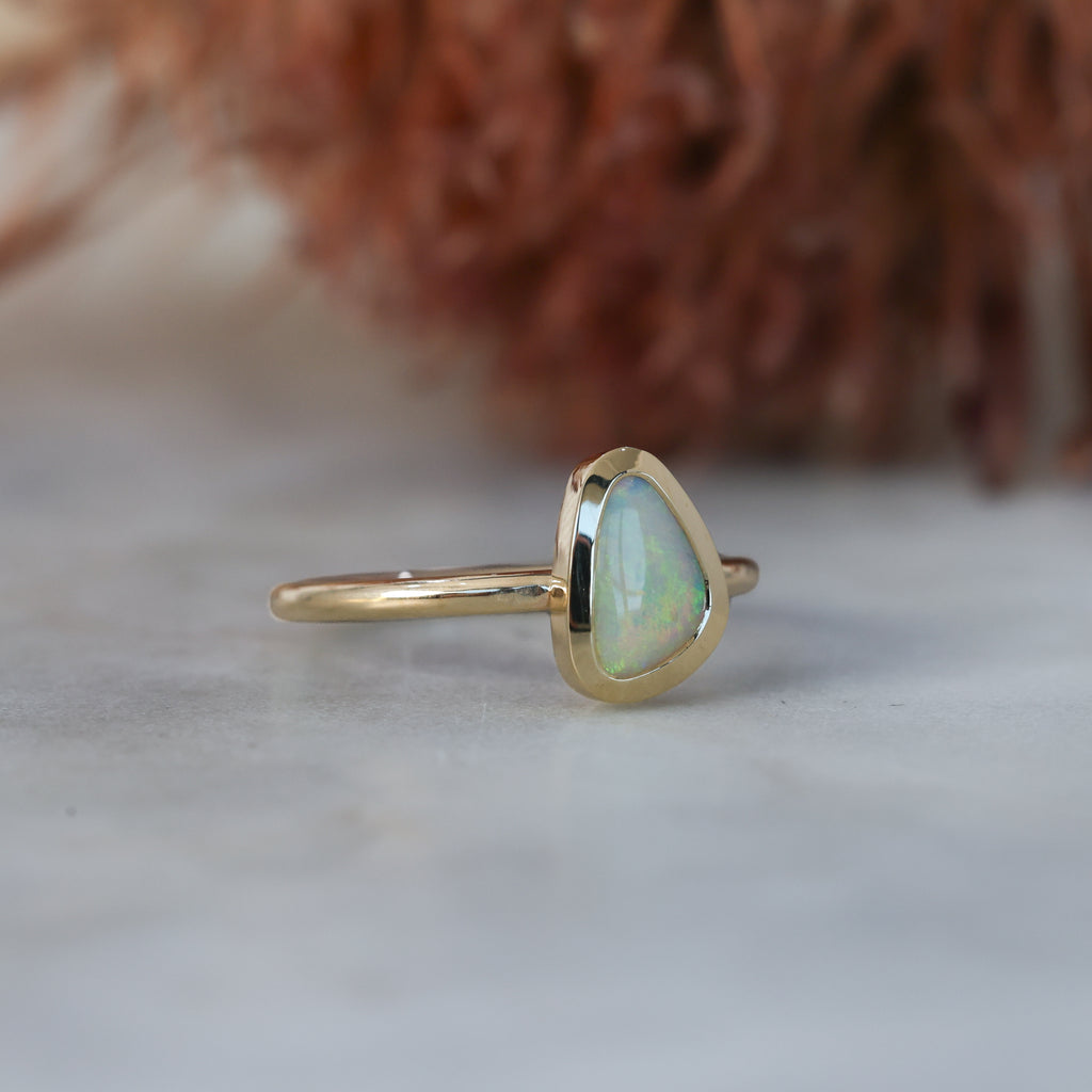 0.71ct FREE FORM OPAL | BEZEL SET RING