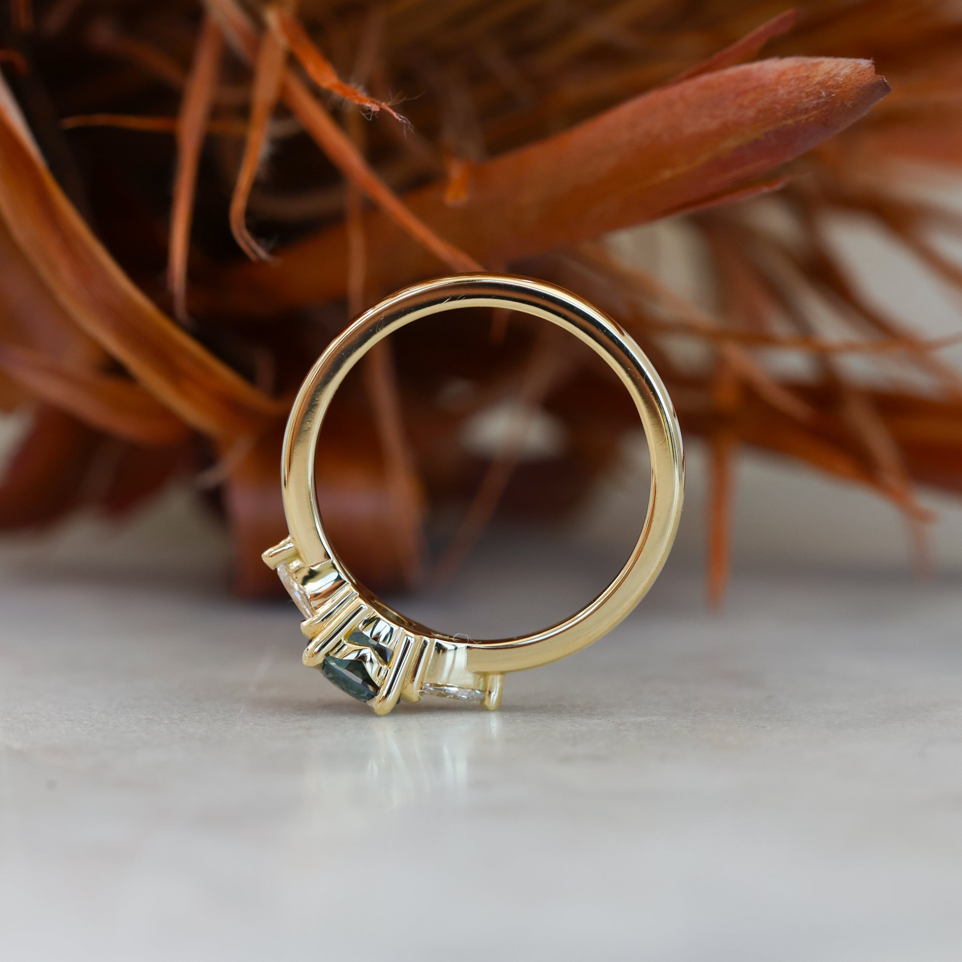 MAY TRILOGY | 0.72CT ROUND CUT MONTANA SAPPHIRE ENGAGEMENT RING I