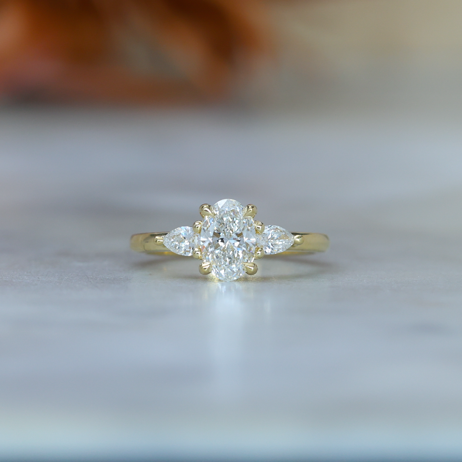 MAY TRILOGY / 0.74ct OVAL LAB DIAMOND RING