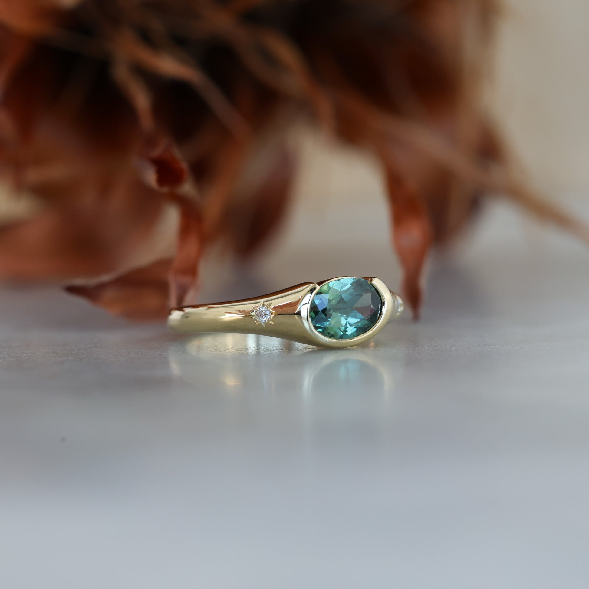 BREE | 0.81CT OVAL AUSTRALIAN SAPPHIRE ENGAGEMENT RING