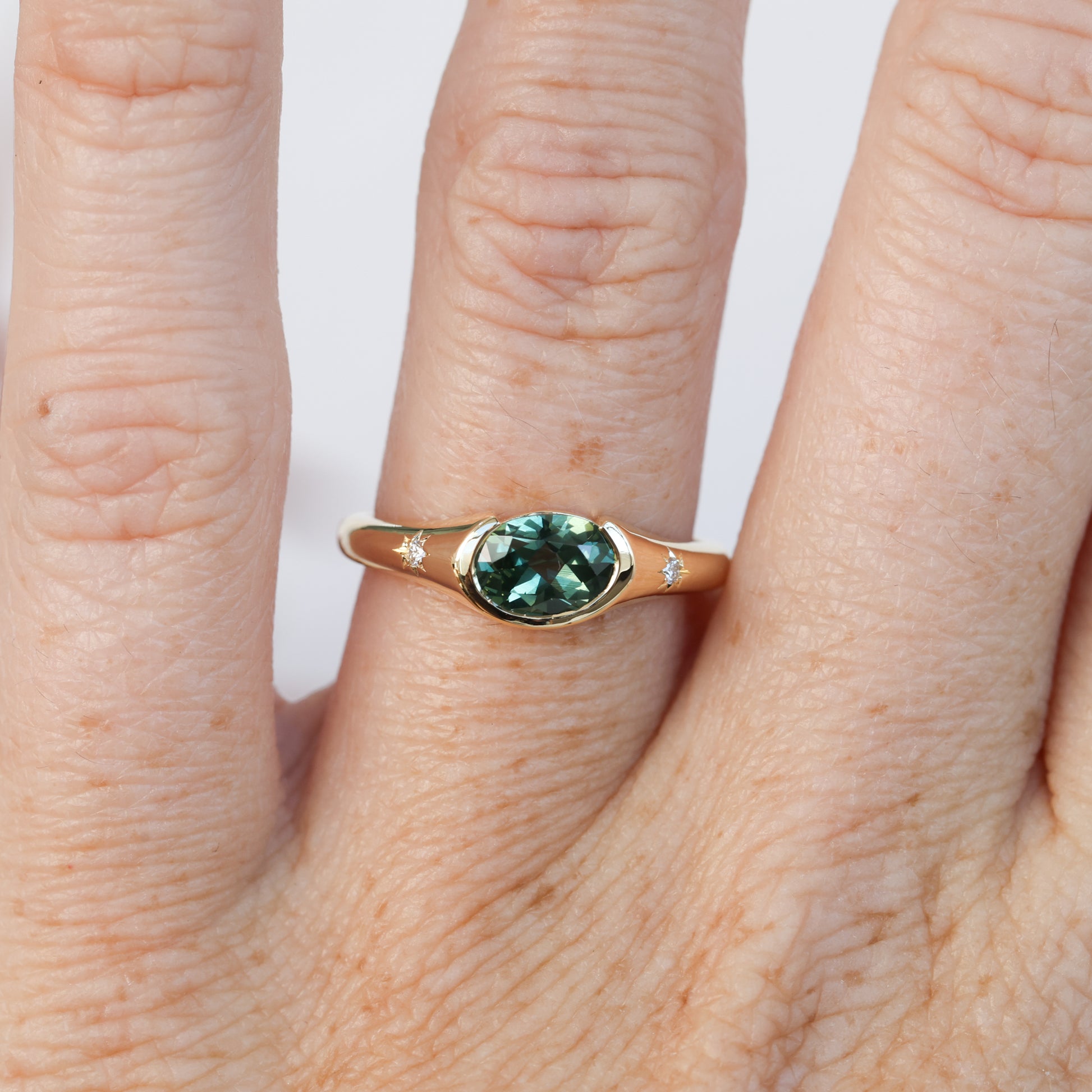 BREE | 0.81CT OVAL AUSTRALIAN SAPPHIRE ENGAGEMENT RING