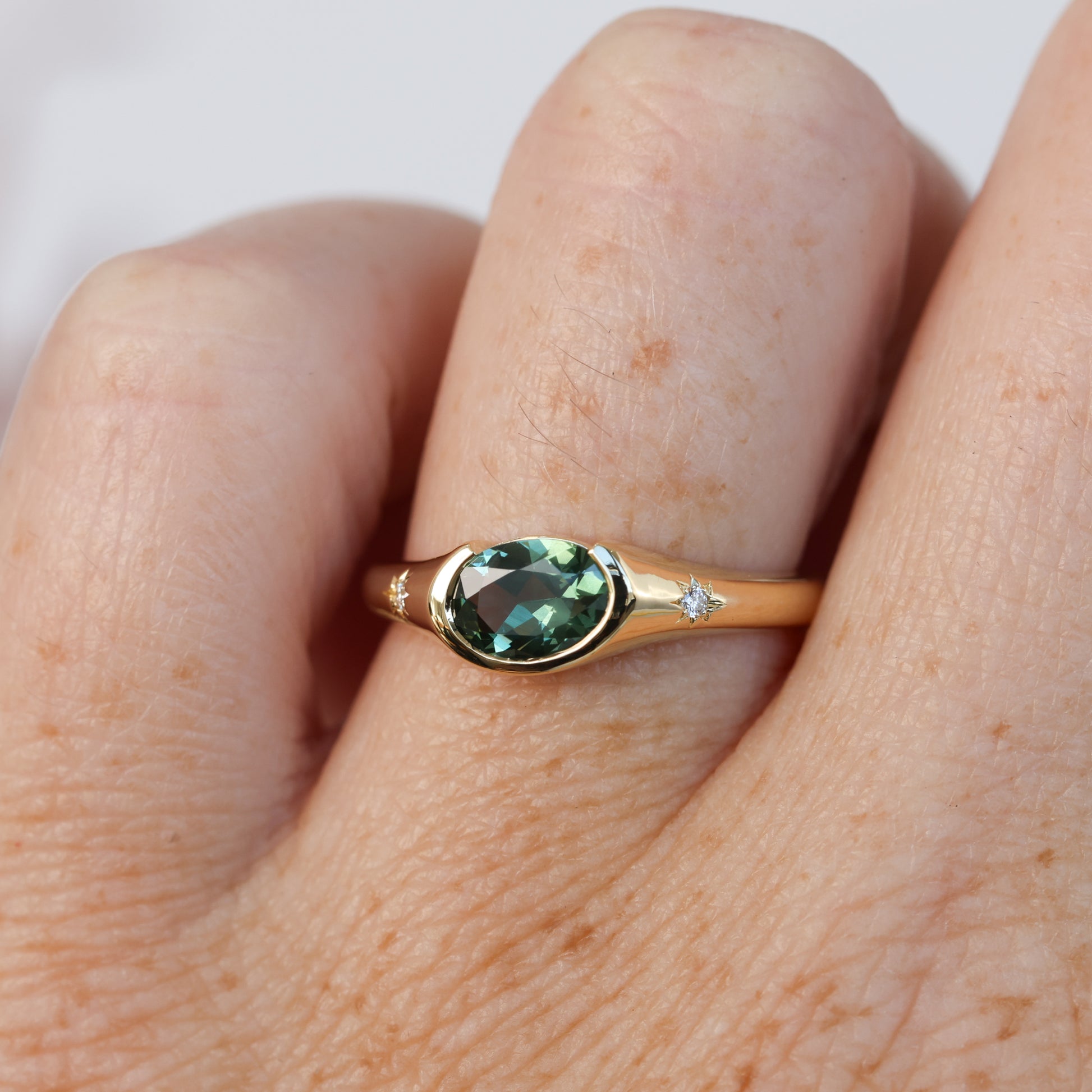 BREE | 0.81CT OVAL AUSTRALIAN SAPPHIRE ENGAGEMENT RING