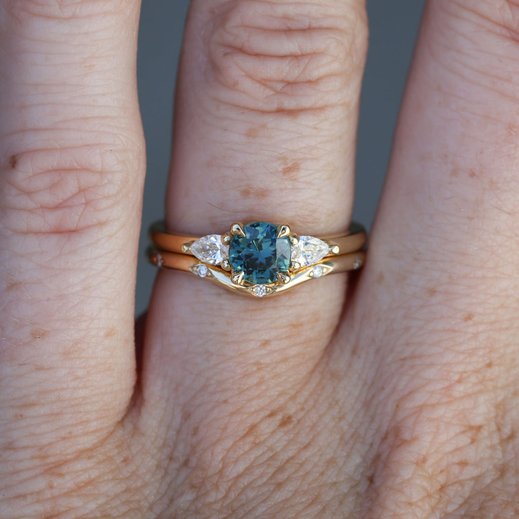 0.83ct Australian Sapphire trilogy engagement ring with wedding band