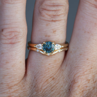 0.83ct Australian Sapphire trilogy engagement ring with wedding band