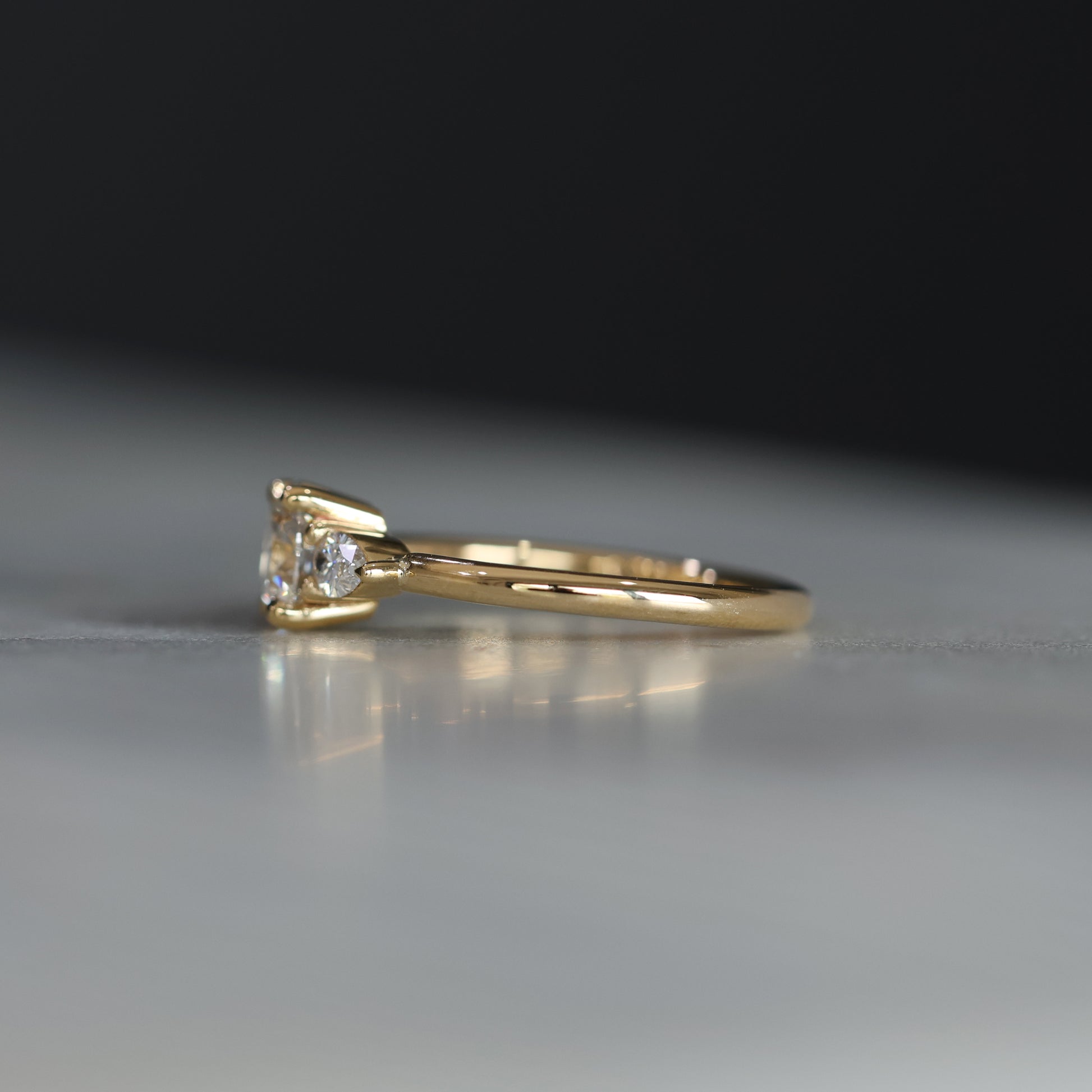 ROUND LAB DIAMOND / TRILOGY RING III