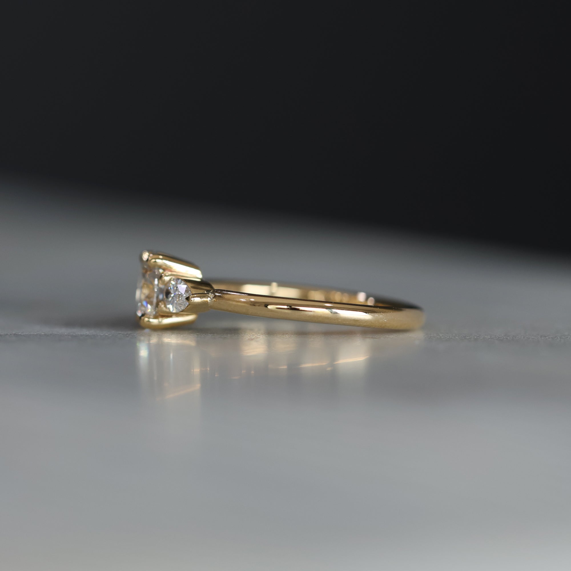 ROUND LAB DIAMOND / TRILOGY RING III