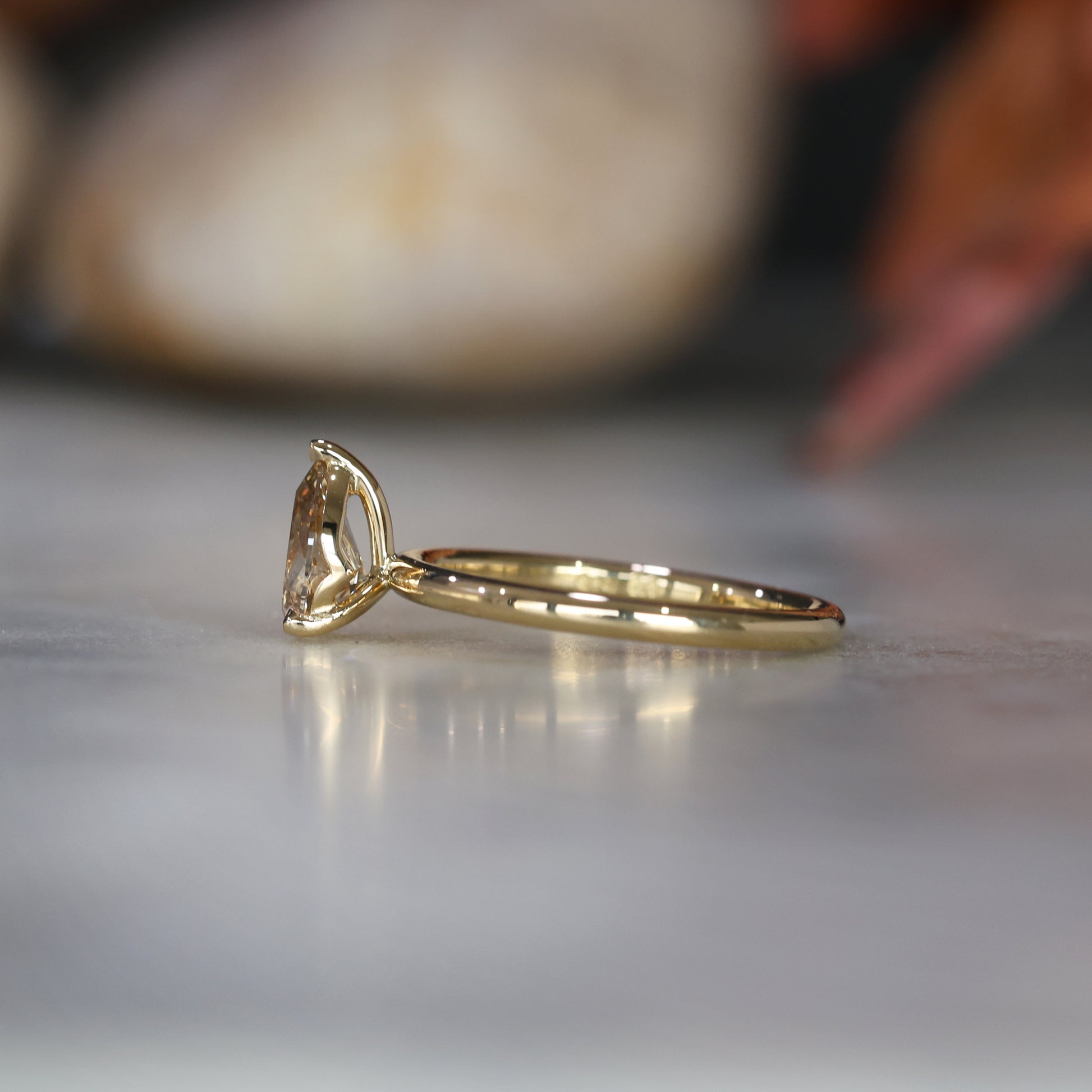 DUNE / 0.90ct PEAR CUT CHAMPAGNE DIAMOND 3 CLAW SOLITAIRE