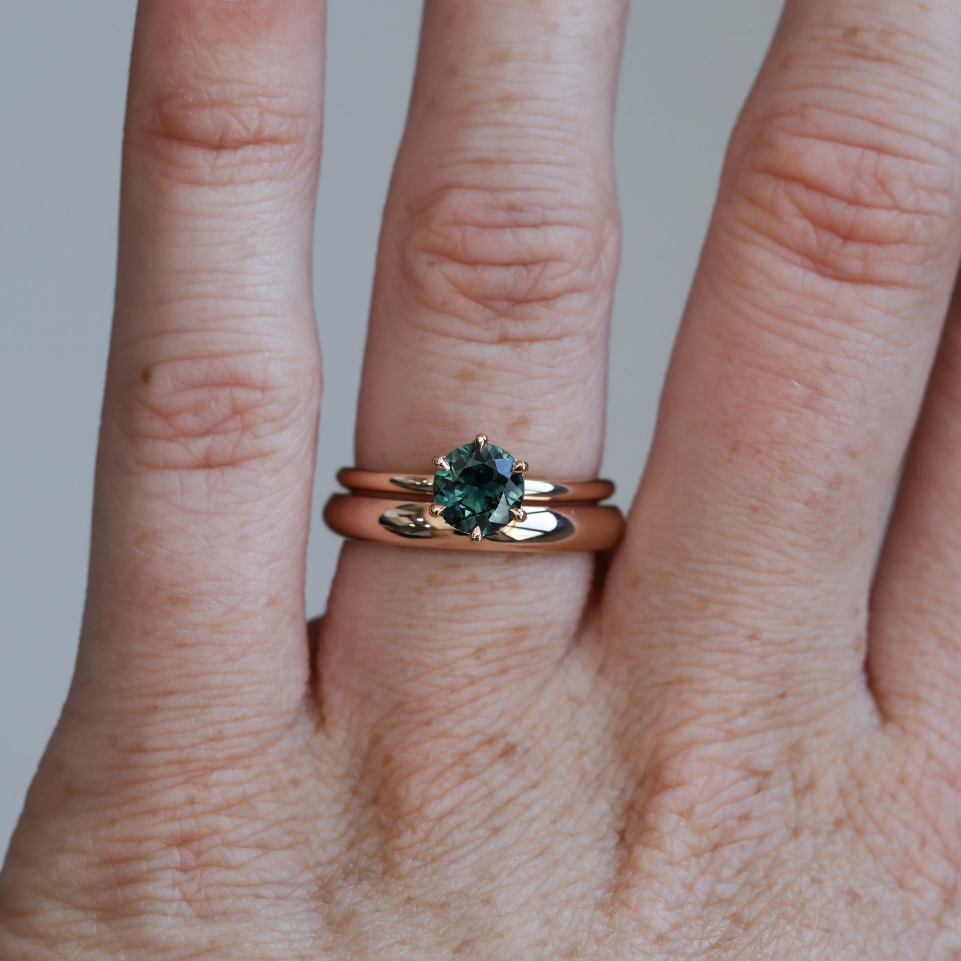 0.91ct australian parti sapphire solitaire engagement ring with wedding band