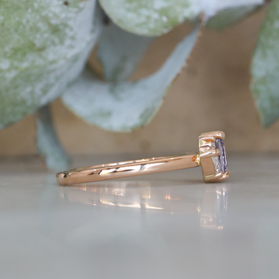 ASYMMETRIC / 0.99ct MADAGASCAN SAPPHIRE RING