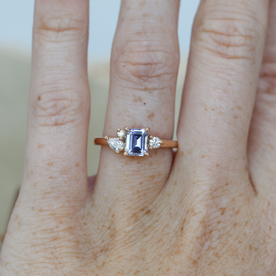 ASYMMETRIC / 0.99ct MADAGASCAN SAPPHIRE RING