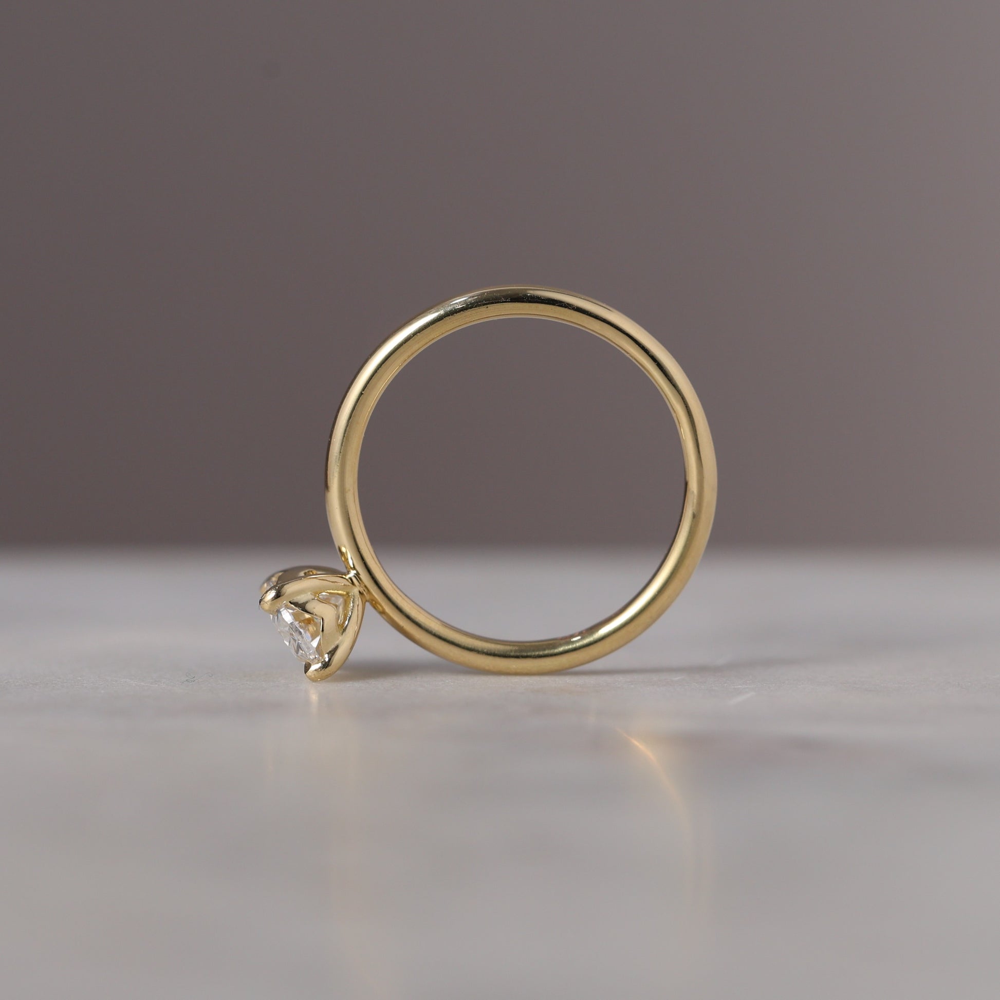 OVAL CUT LAB CREATED / DIAMOND SOLITAIRE II