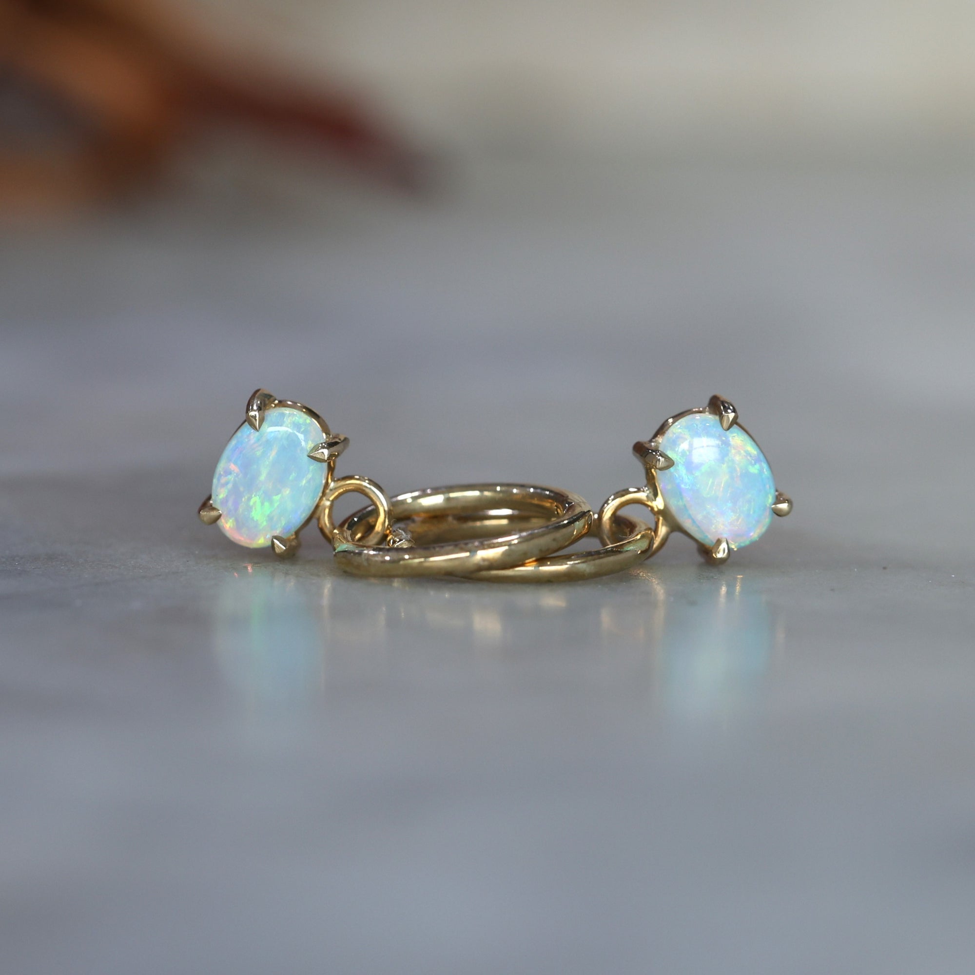 EAST WEST OVAL OPAL / HOOP EARRINGS