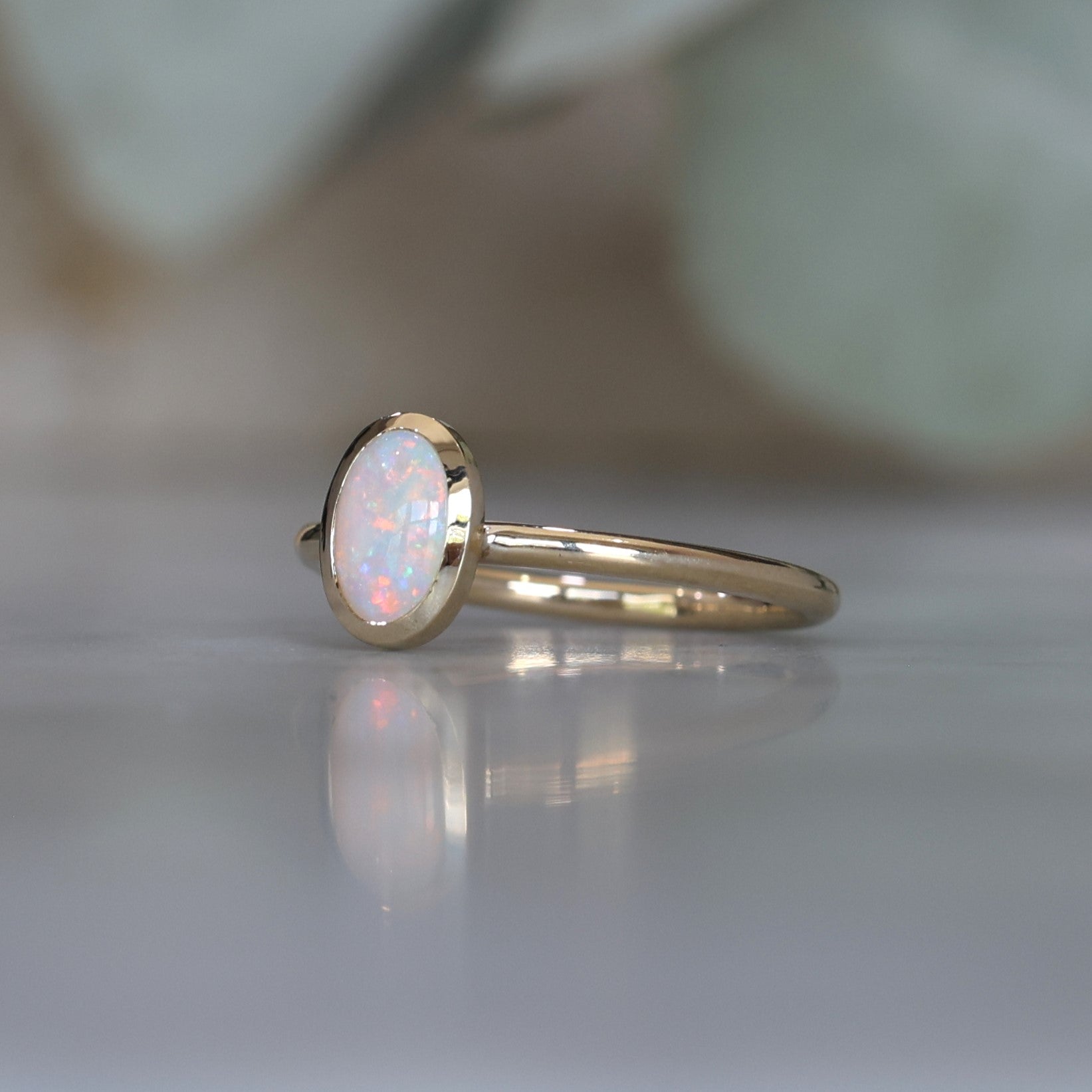 OPAL / BEZEL RING - 0.43ct