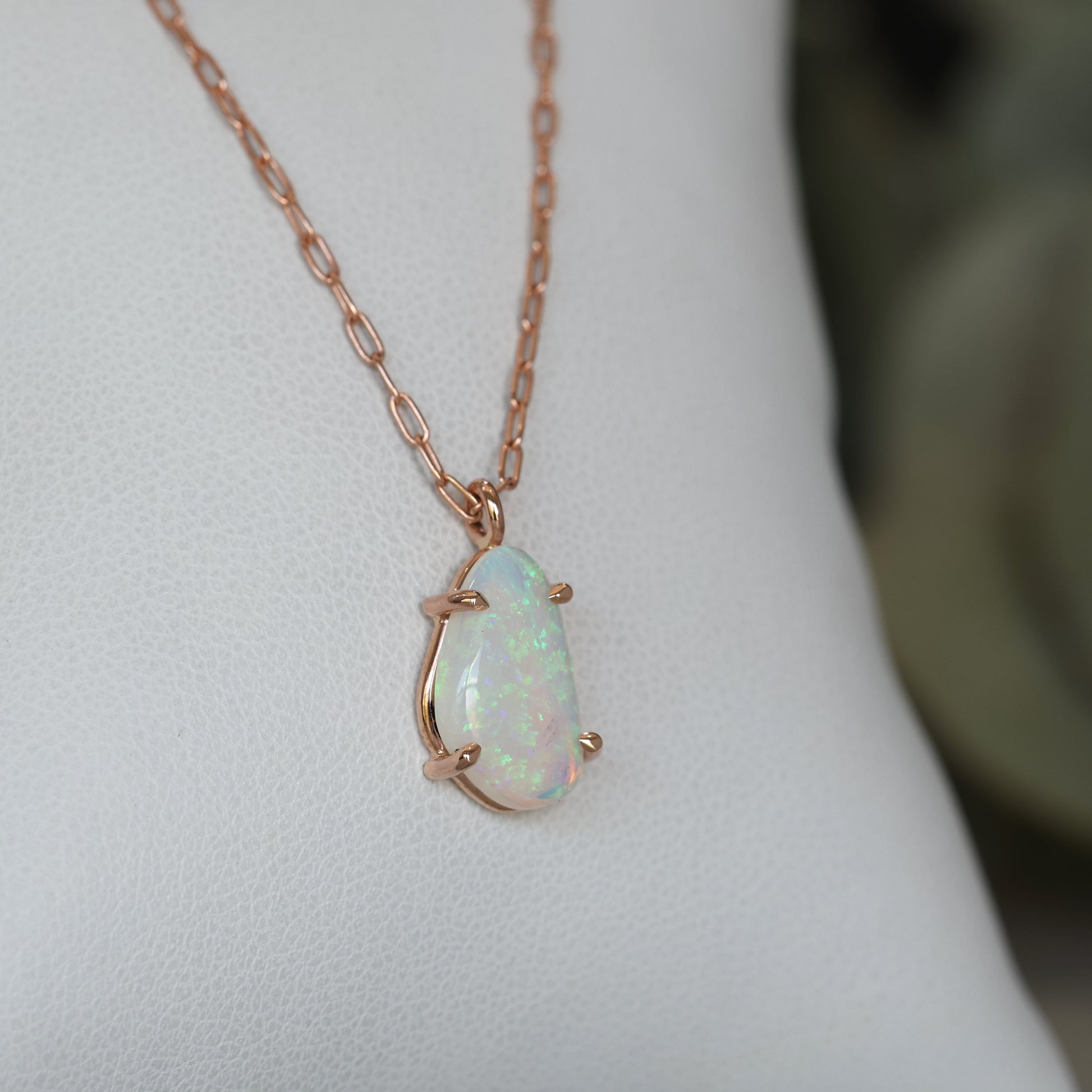 FREEFORM OPAL | NECKLACE