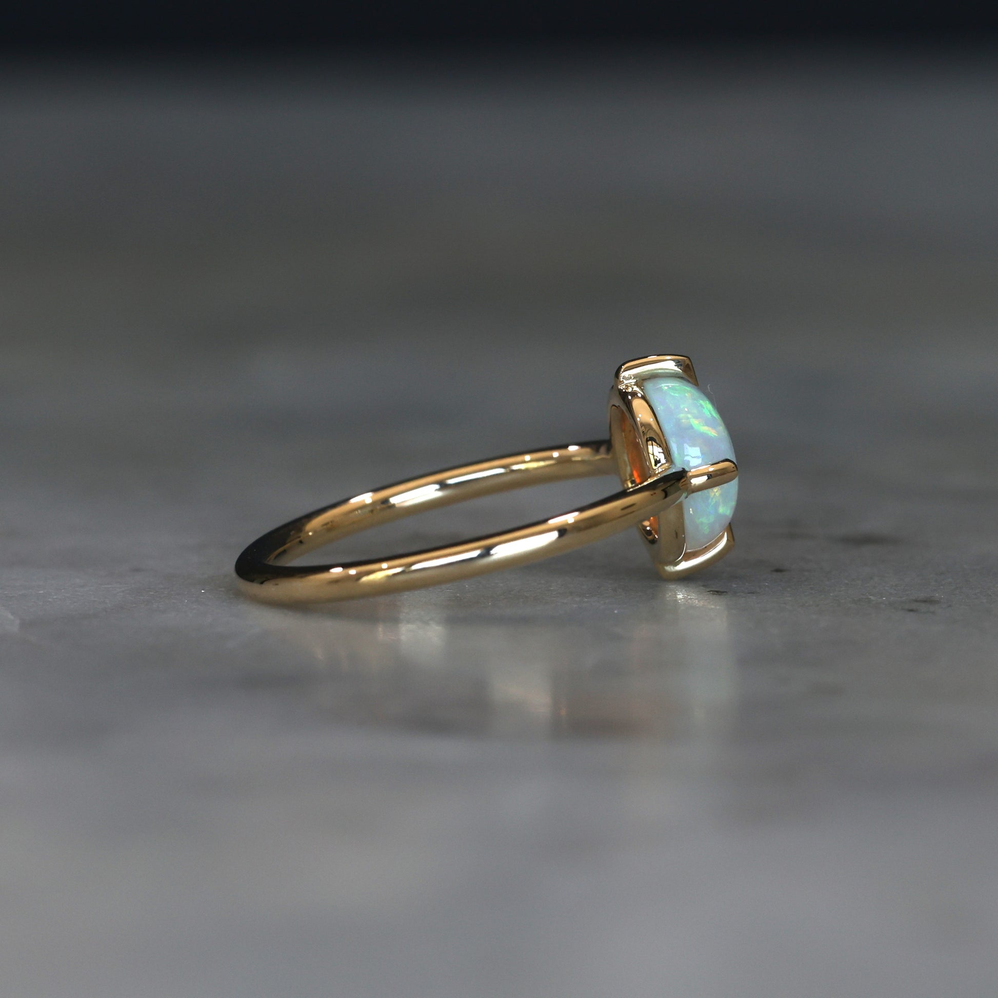 ROUND OPAL / COMPASS RING II