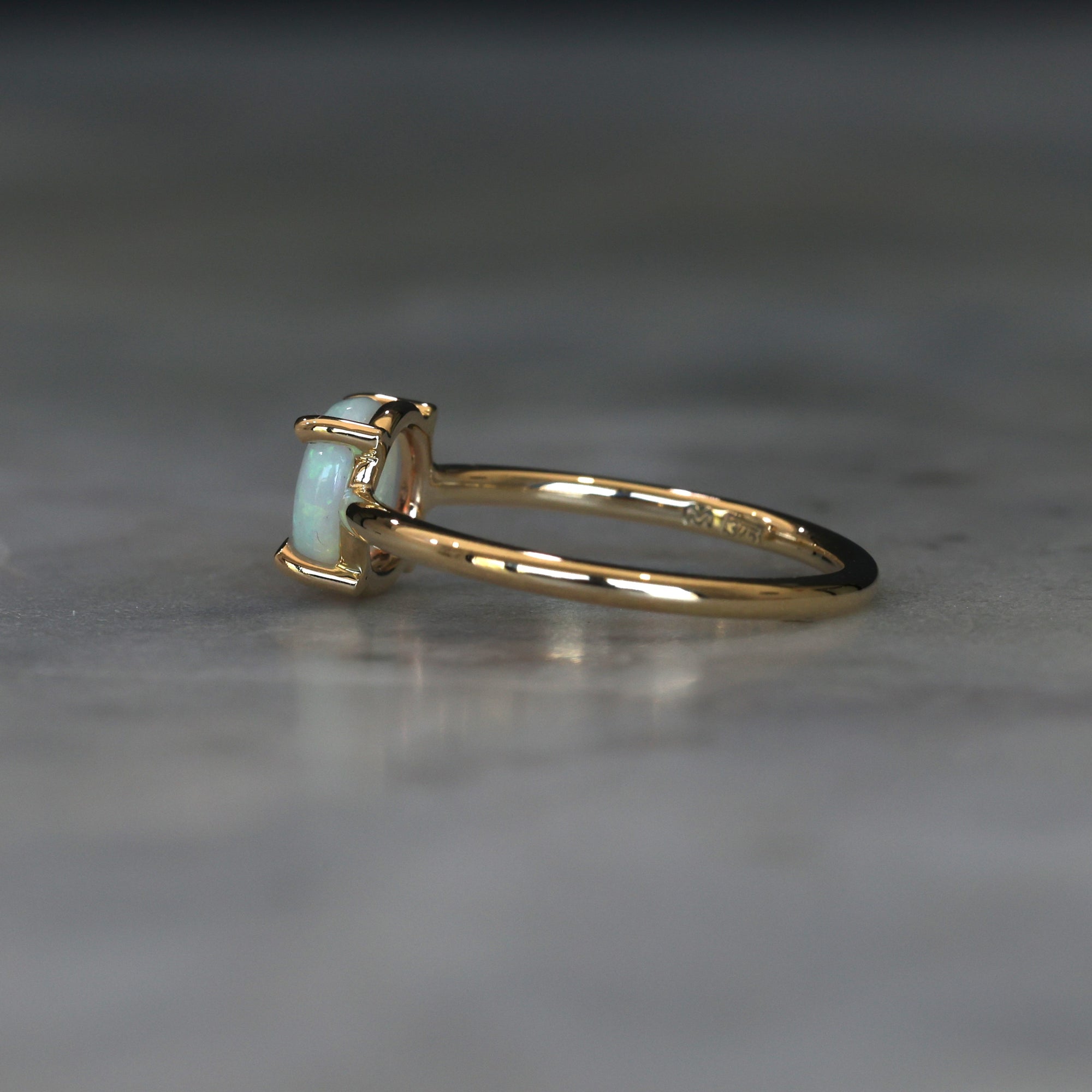 ROUND OPAL / RING II