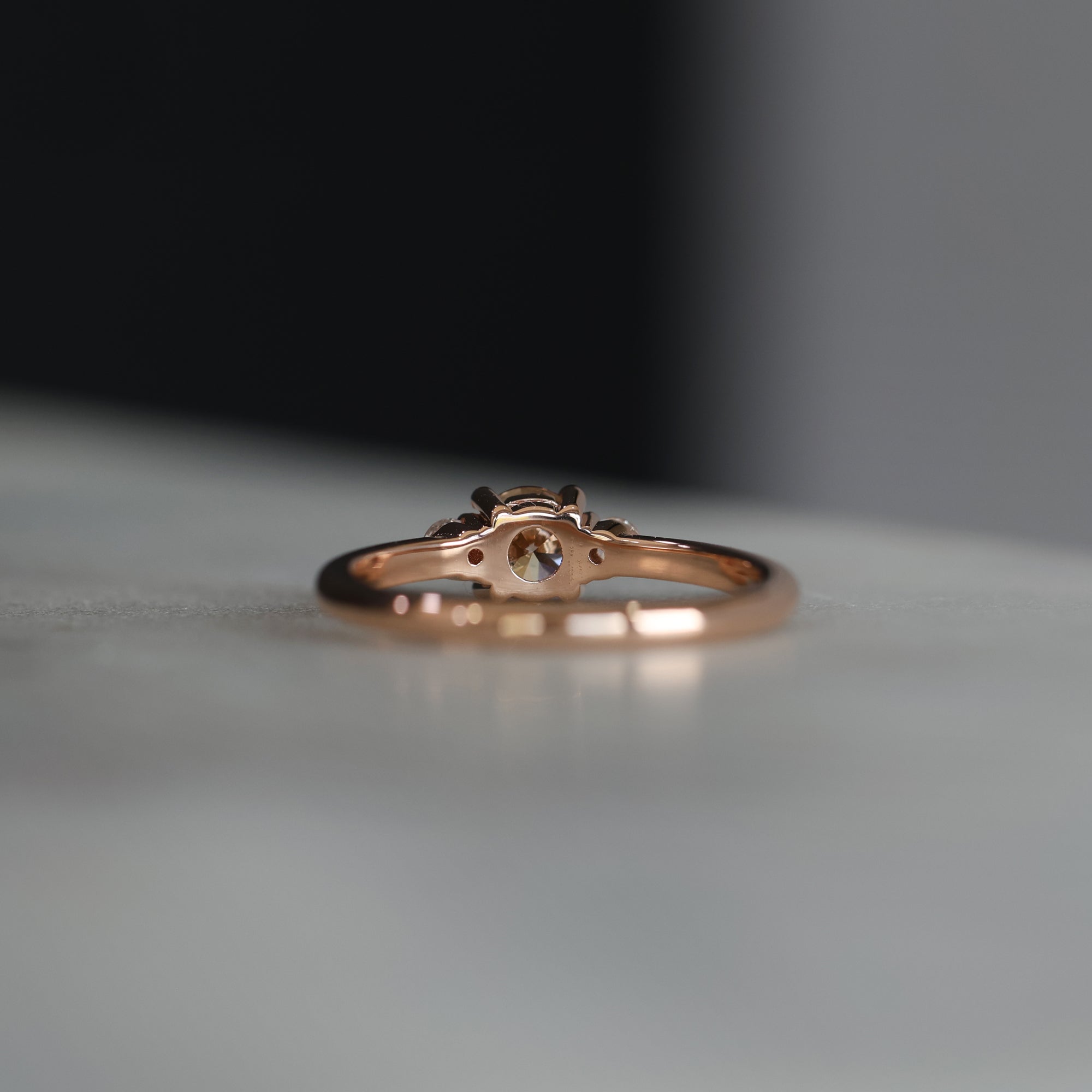 CHAMPAGNE DIAMOND / PETITE TRILOGY RING
