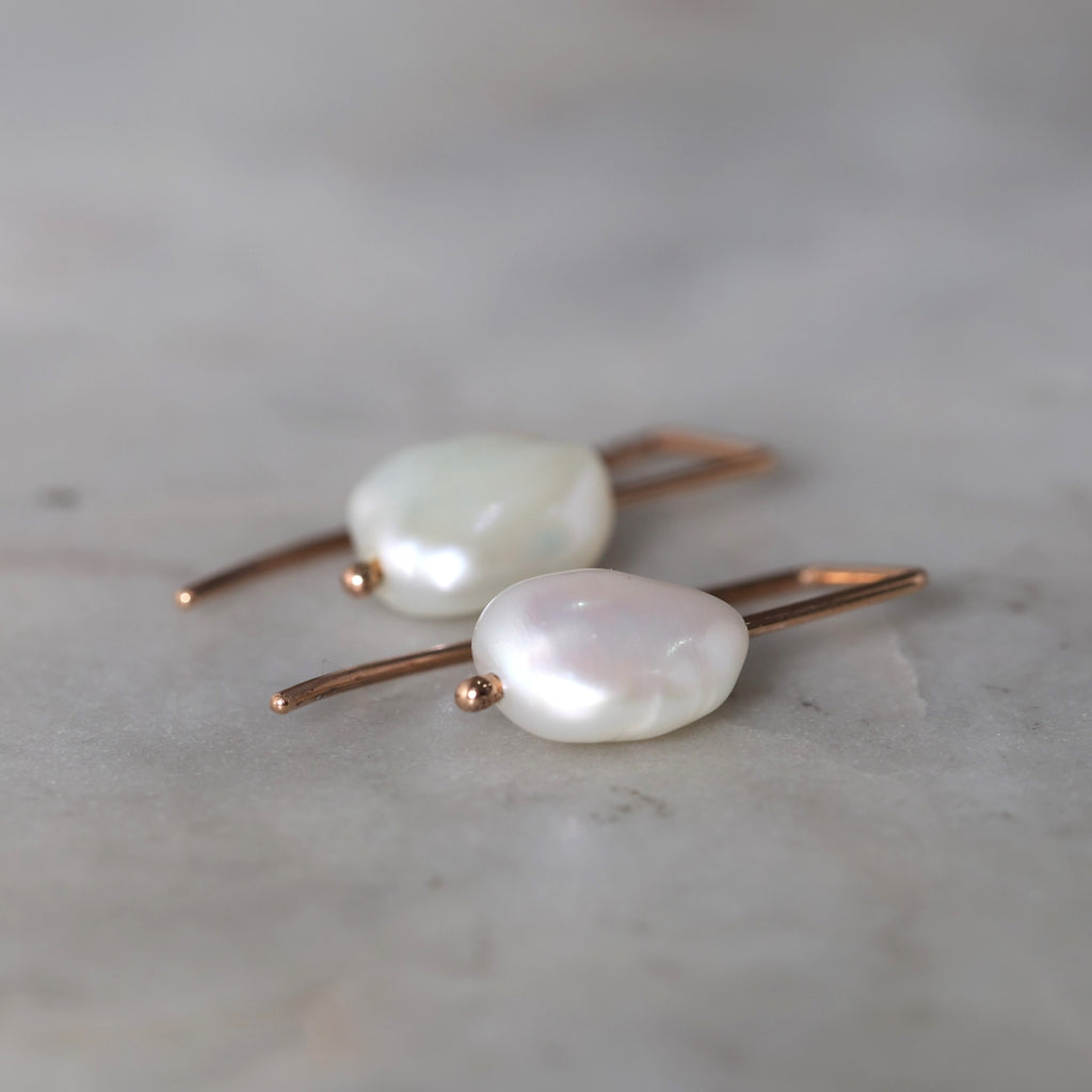 PETITE PEARL | TRAIL EARRINGS
