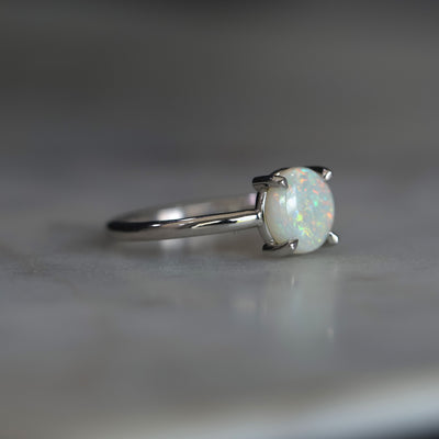 ROUND CUT / OPAL RING