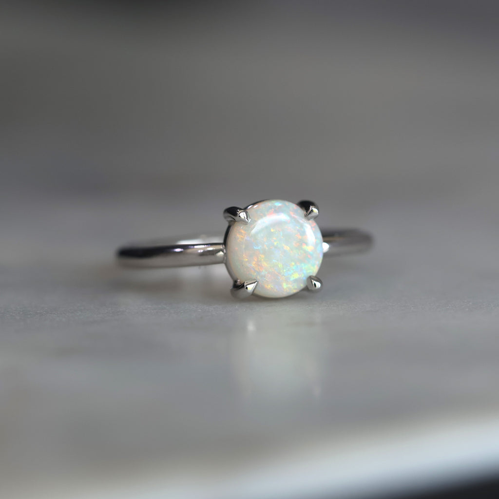 ROUND CUT / OPAL RING