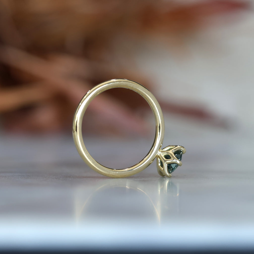 LOTUS / 0.99ct ROUND PARTI SAPPHIRE 6 CLAW SOLITAIRE