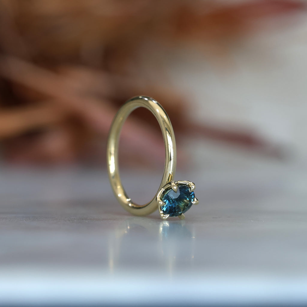 LOTUS / 0.99ct ROUND PARTI SAPPHIRE 6 CLAW SOLITAIRE