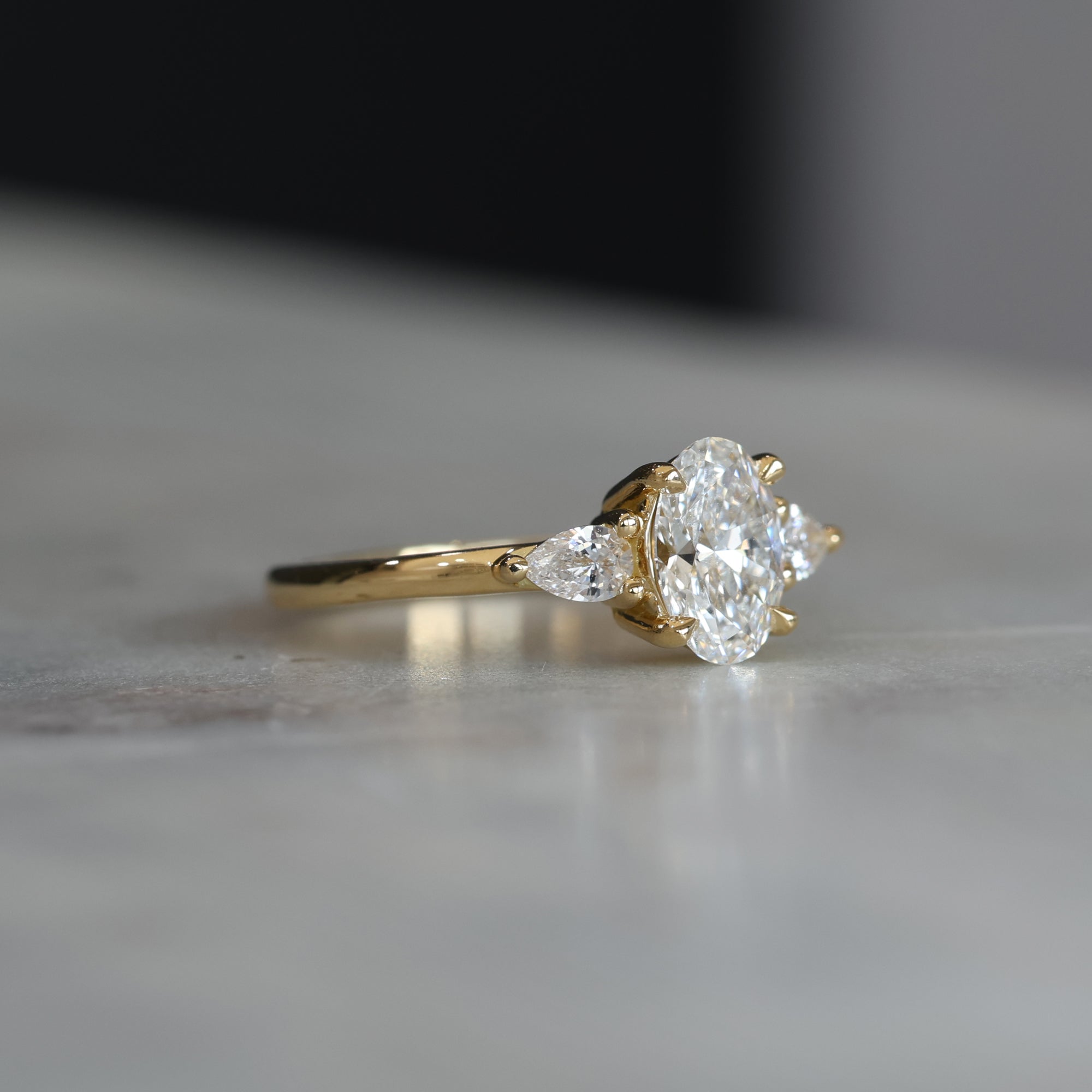 1.00ct OVAL CUT LAB / DIAMOND TRILOGY RING