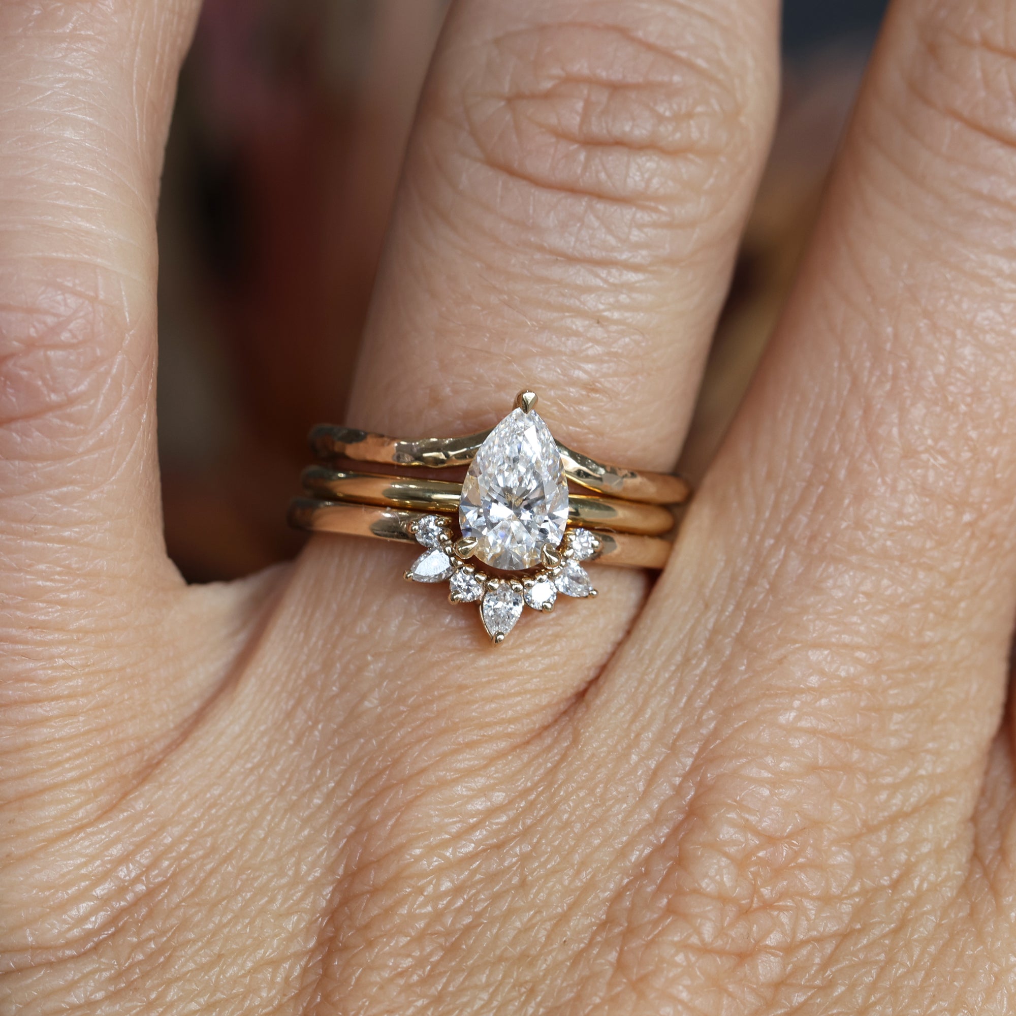 DUNE / 1.00ct PEAR CUT DIAMOND 3 CLAW SOLITAIRE