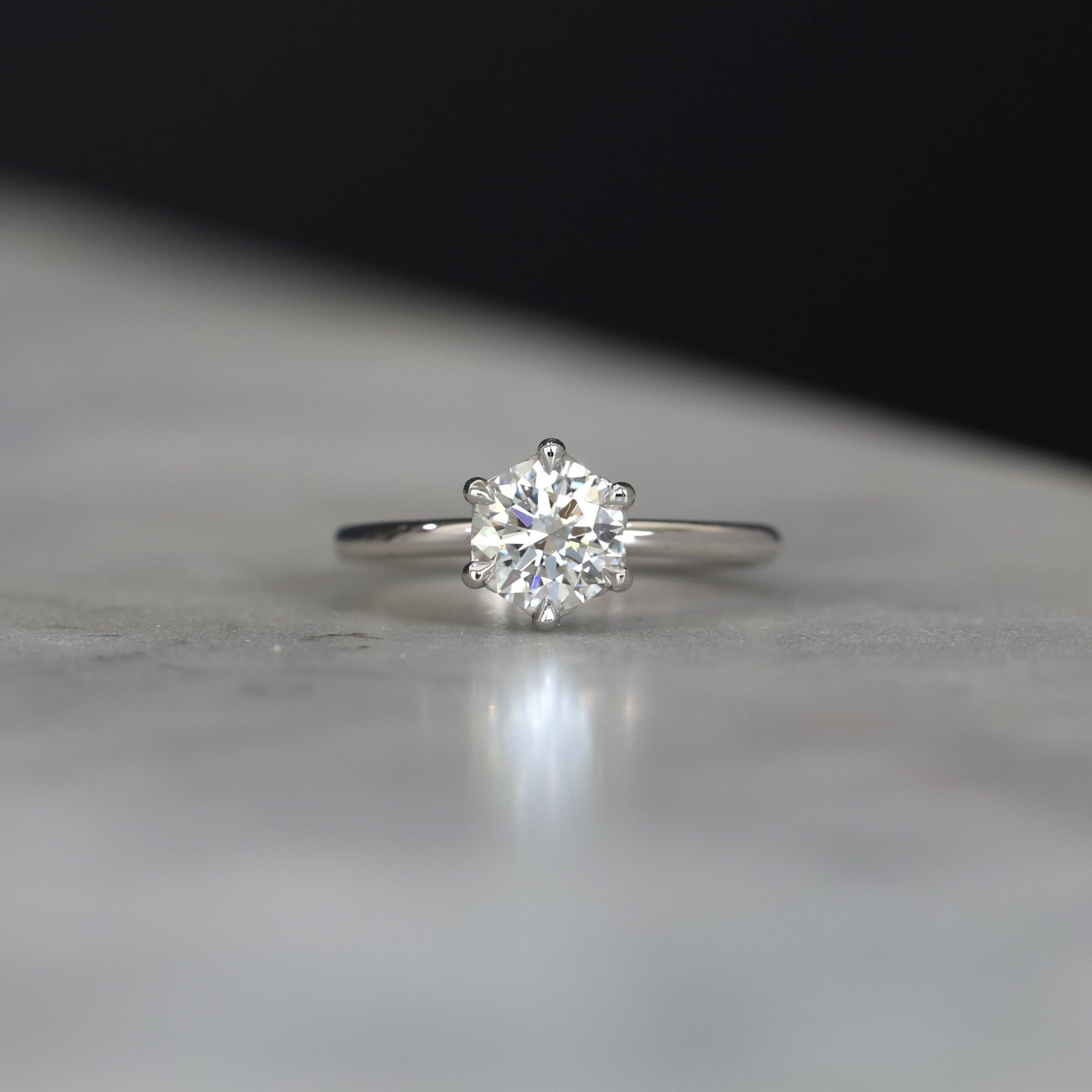 1.00ct round cut diamond solitaire engagement ring