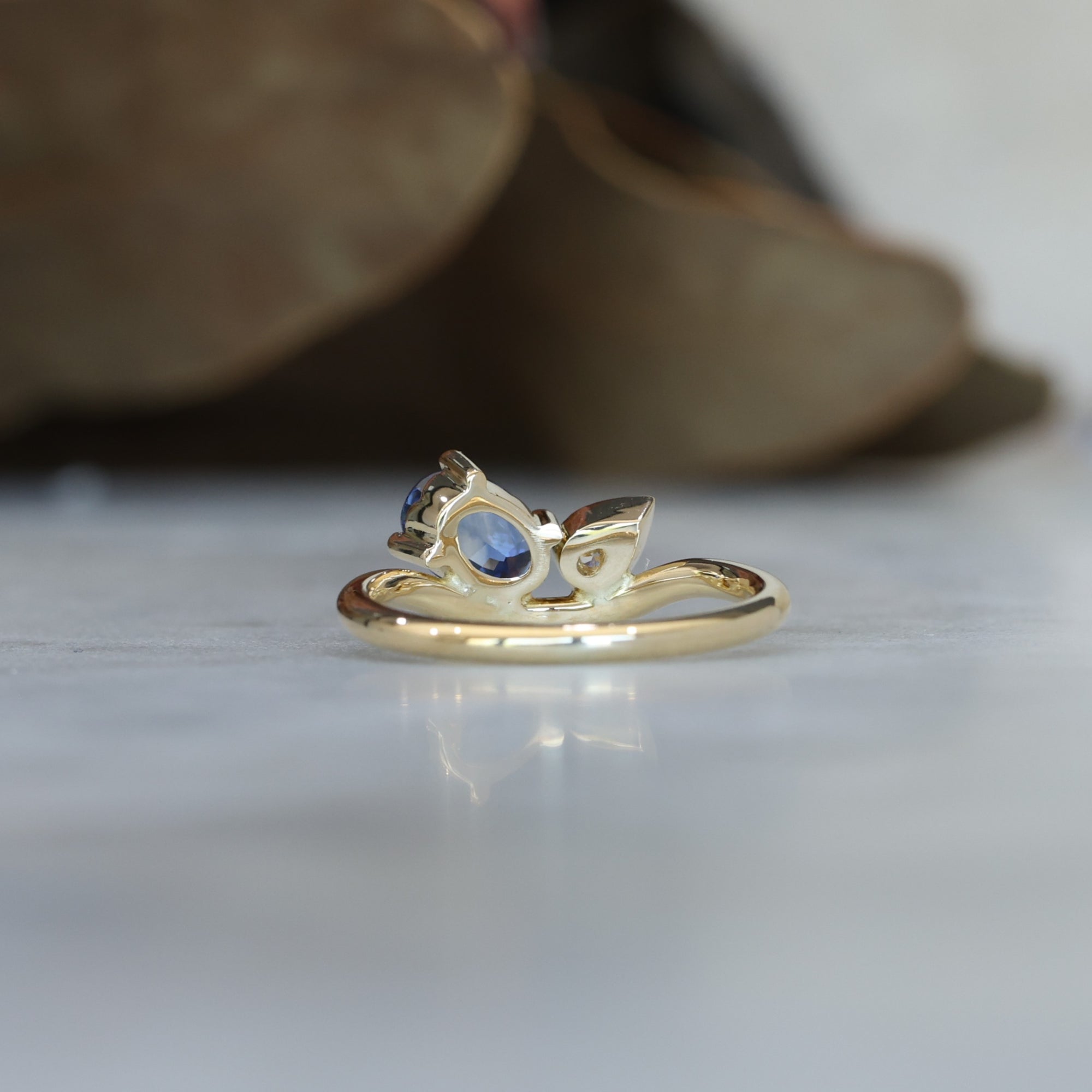 1.02ct Ceylon Sapphire handcrafted yellow gold engagement ring