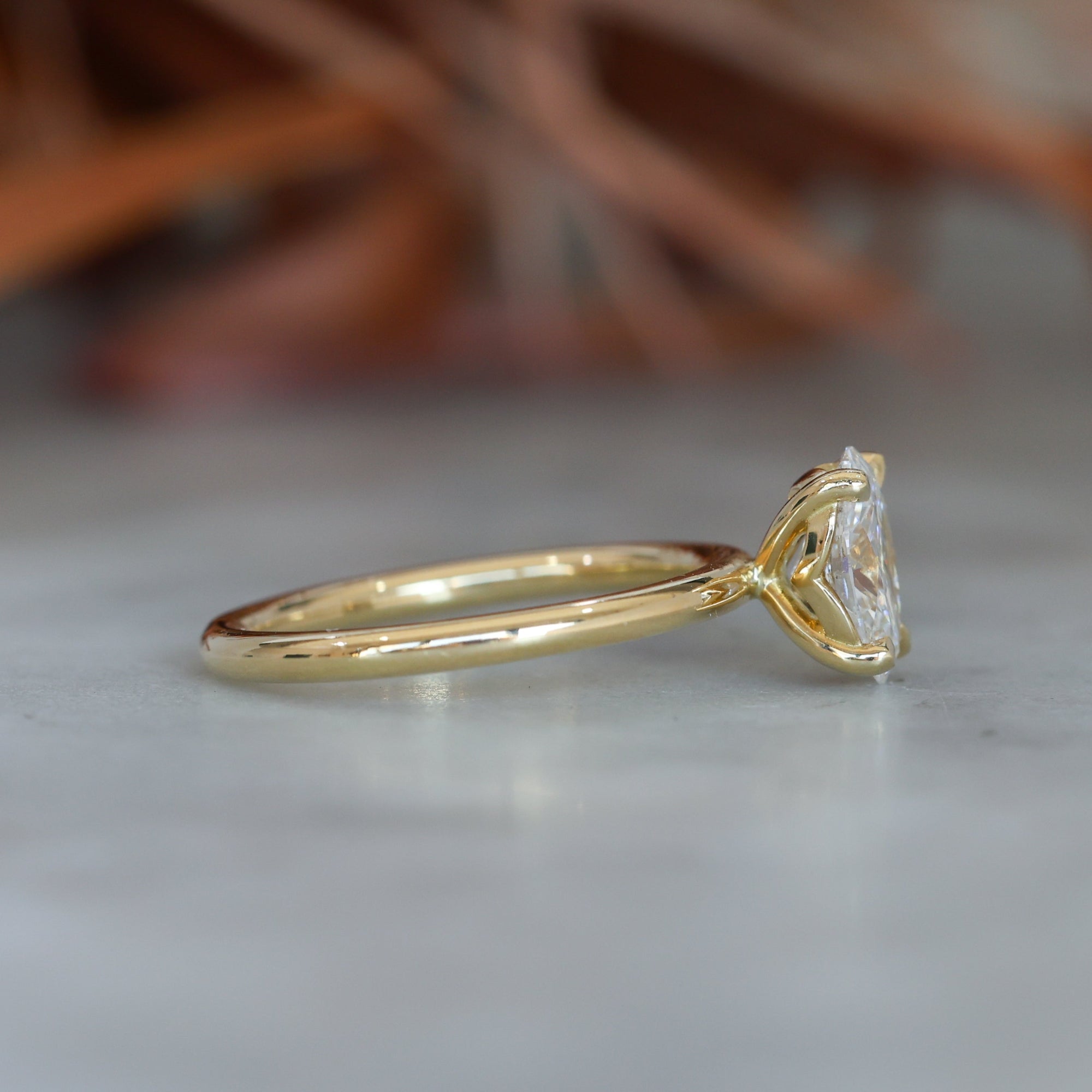 1.04ct Oval_Diamond Solitaire engagement ring side view