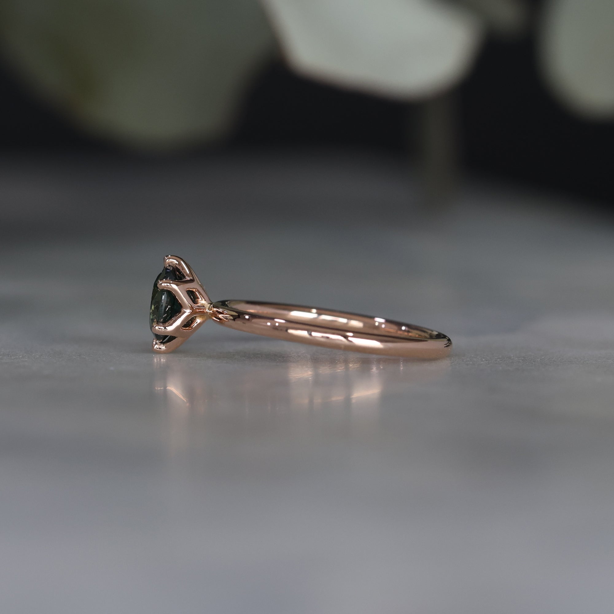 ROUND PARTI SAPPHIRE / LOTUS RING III