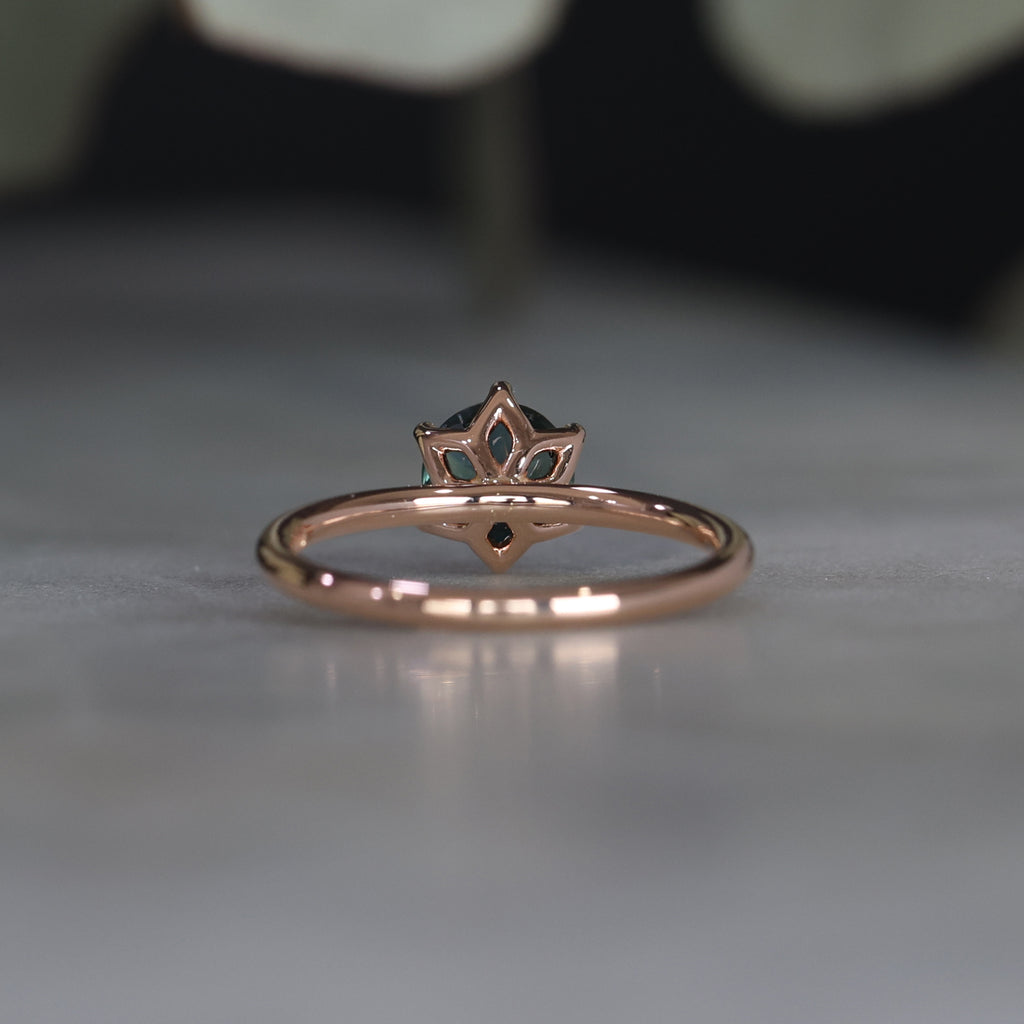 ROUND PARTI SAPPHIRE / LOTUS RING III