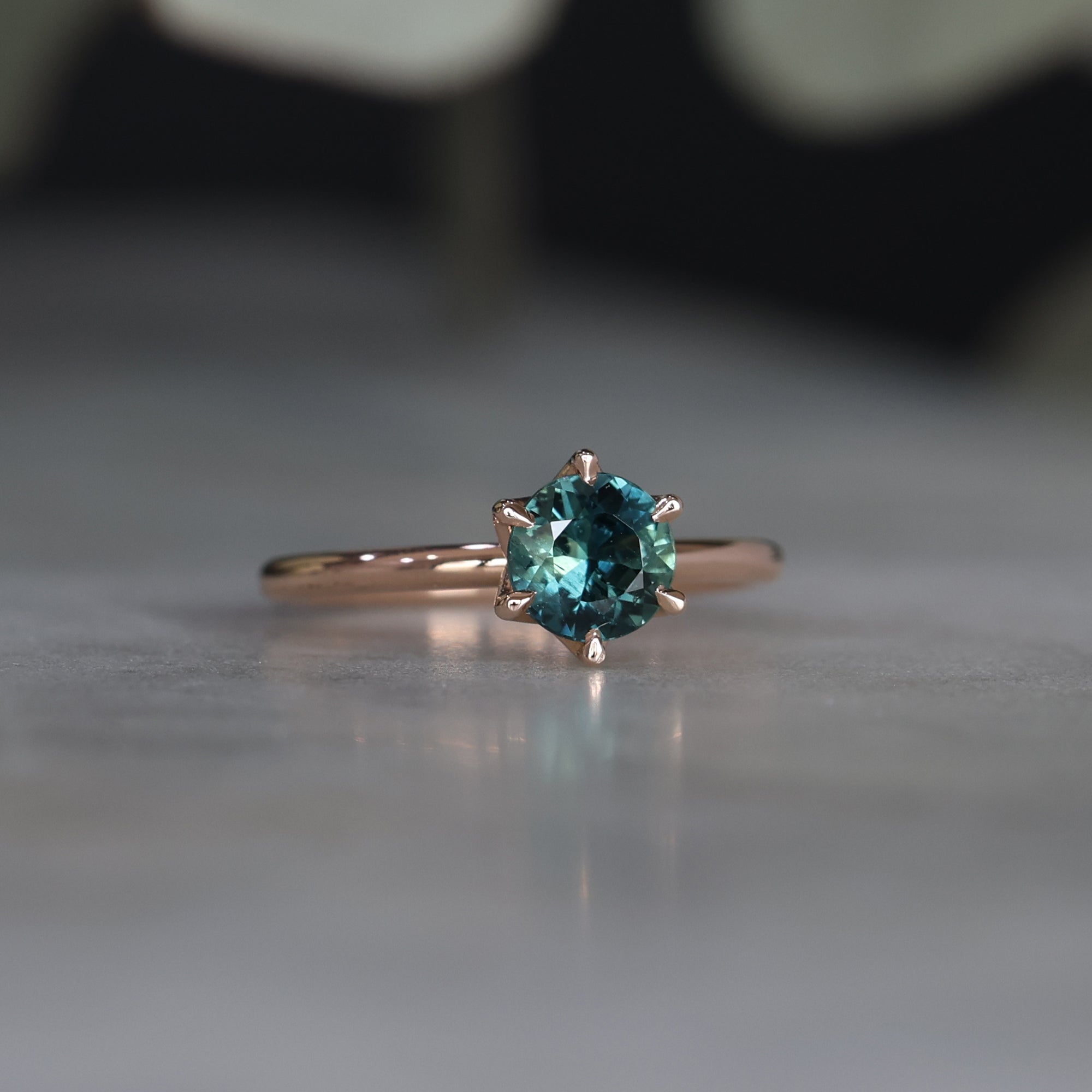 ROUND PARTI SAPPHIRE / LOTUS RING III