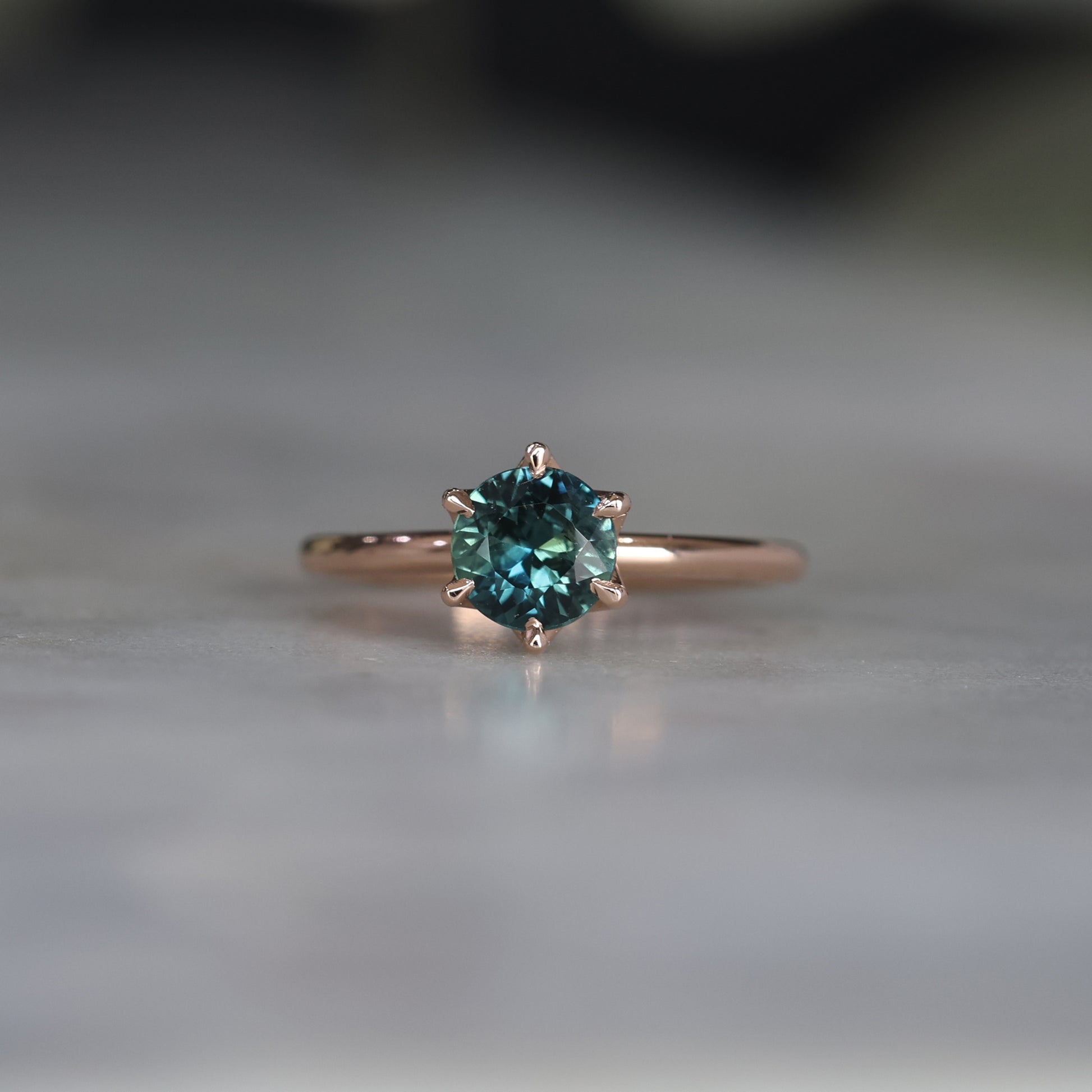 ROUND PARTI SAPPHIRE / LOTUS RING III