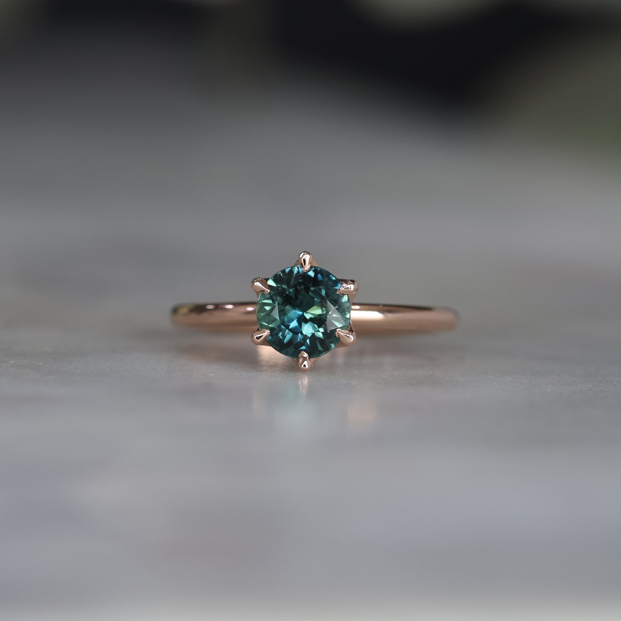 ROUND PARTI SAPPHIRE / LOTUS RING III