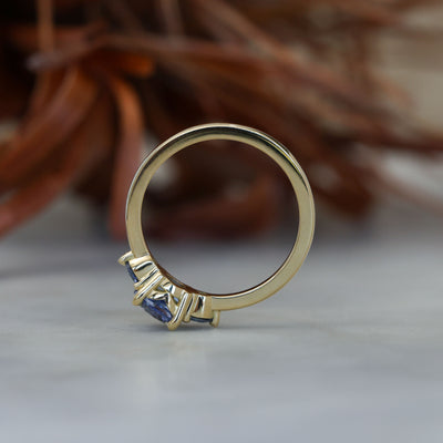 1.07ct ceylon sapphire triple lunar trilogy engagement ring profile