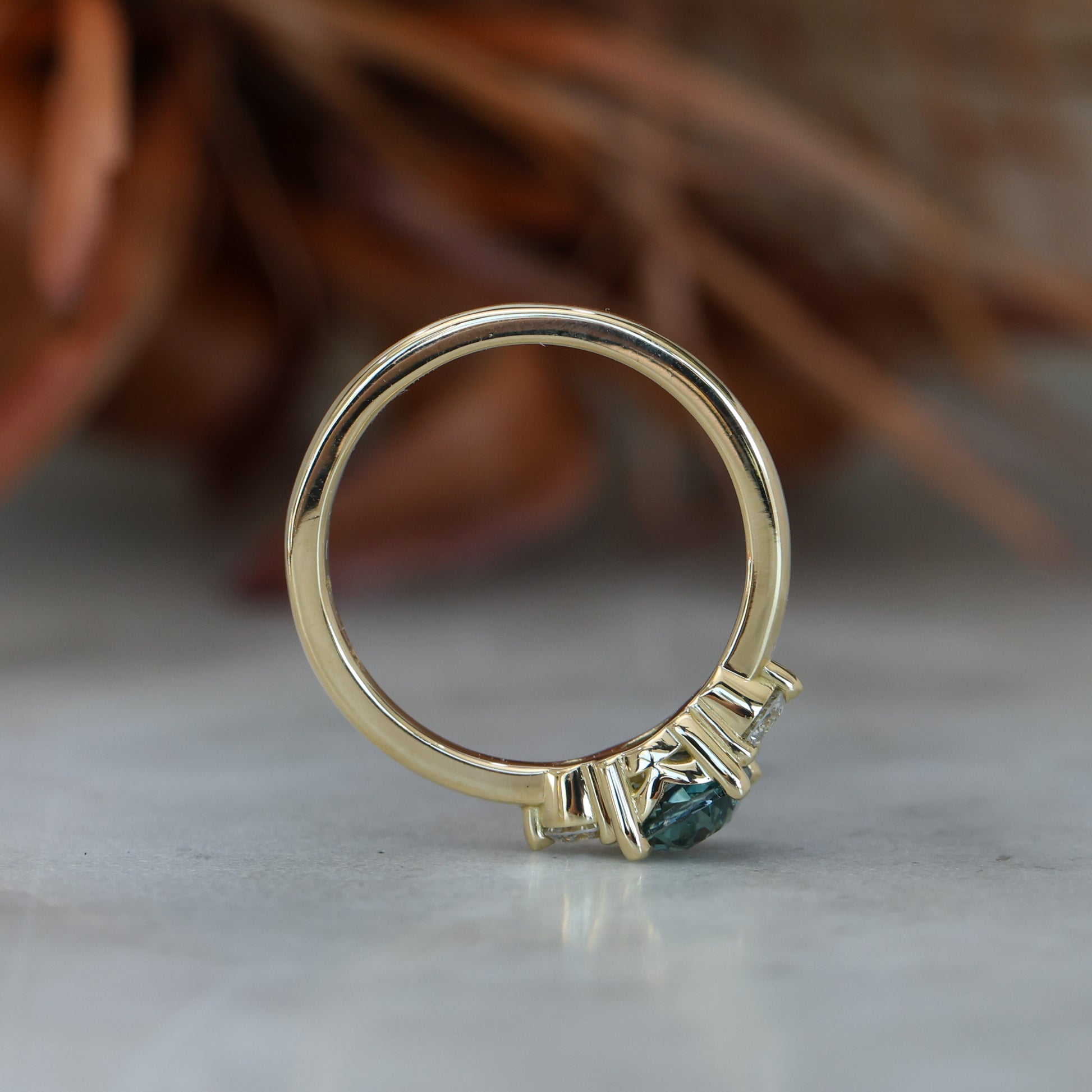 LUNAR TRILOGY / 1.11CT OVAL MONTANA SAPPHIRE ENGAGEMENT RING