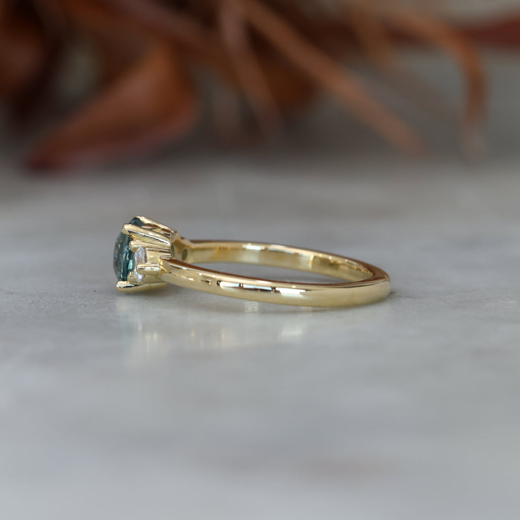 LUNAR TRILOGY / 1.11CT OVAL MONTANA SAPPHIRE ENGAGEMENT RING