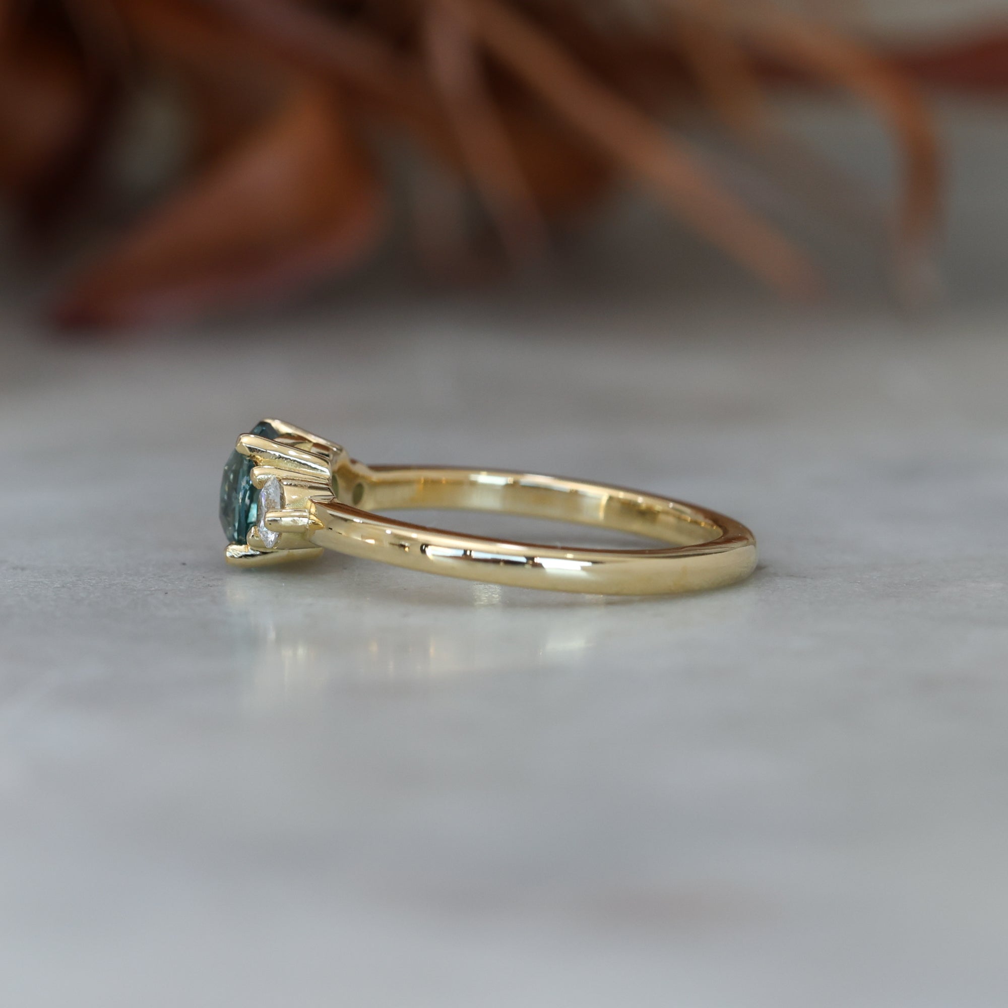 LUNAR TRILOGY / 1.11CT OVAL MONTANA SAPPHIRE ENGAGEMENT RING