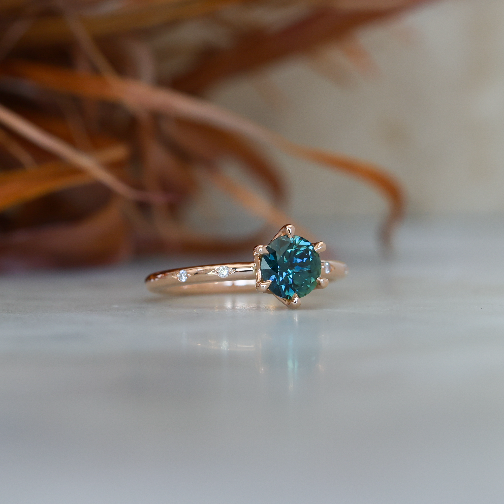 STARDUST / 1.14ct ROUND AUSTRALIAN PARTI SAPPHIRE SOLITAIRE ENGAGEMENT RING