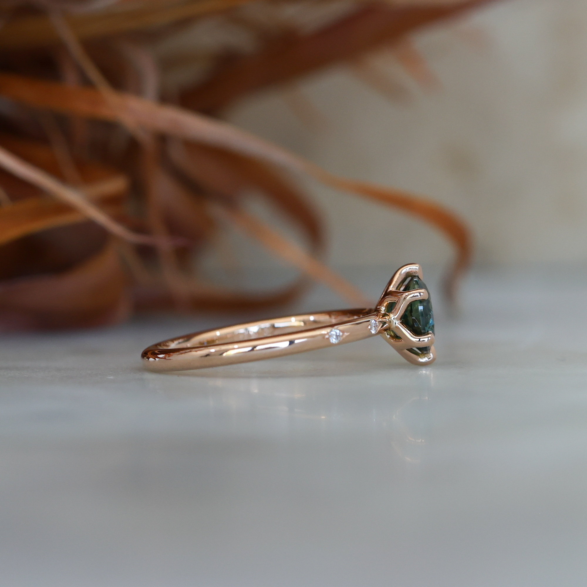 STARDUST / 1.14ct ROUND AUSTRALIAN PARTI SAPPHIRE SOLITAIRE ENGAGEMENT RING