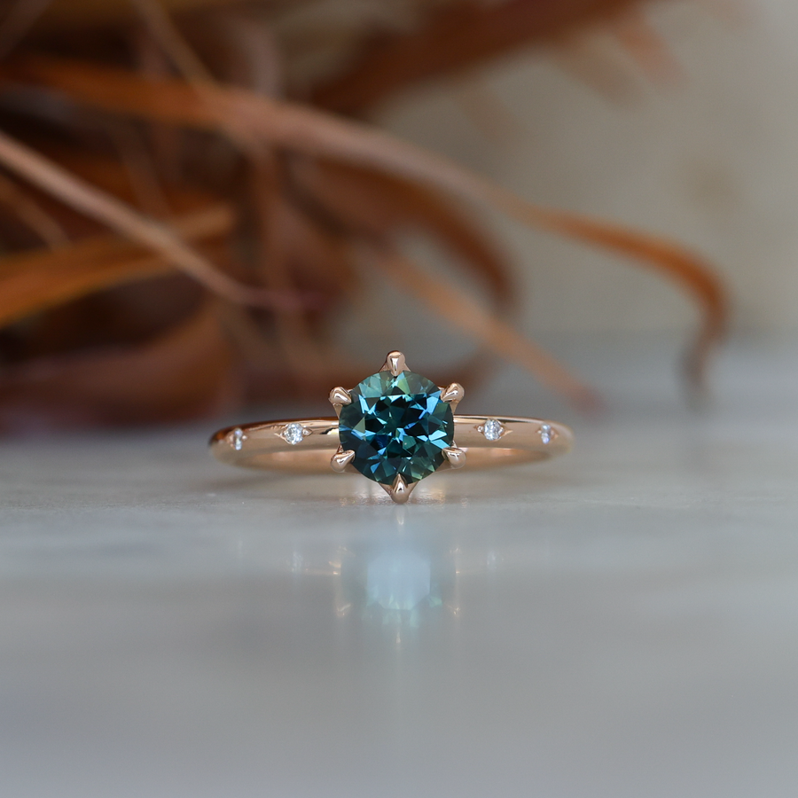 STARDUST / 1.14ct ROUND AUSTRALIAN PARTI SAPPHIRE SOLITAIRE ENGAGEMENT RING