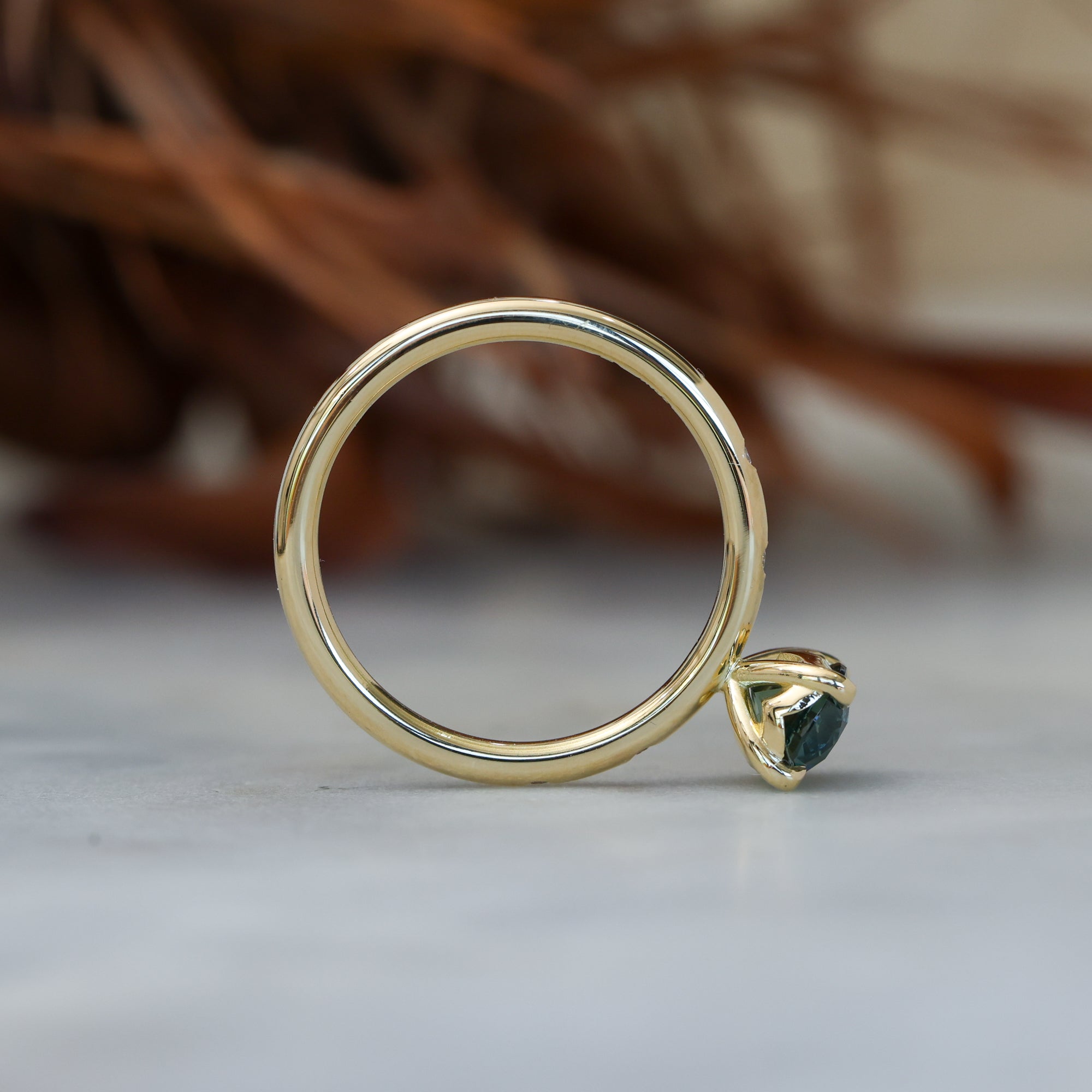 STARDUST | 1.25CT MADAGASCAN SAPPHIRE SOLITAIRE ENGAGEMENT RING