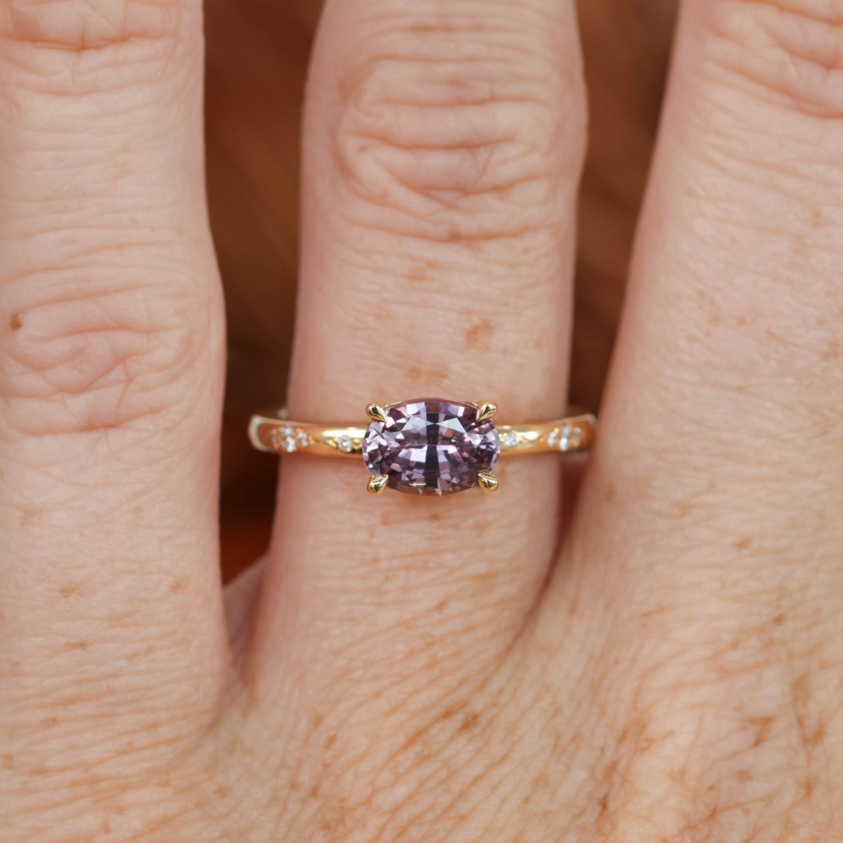 DUNE CELESTE | 1.33CT OVAL MADAGASCAN SAPPHIRE ENGAGEMENT RING
