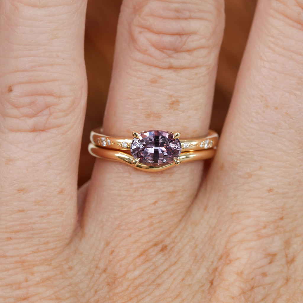 DUNE CELESTE | 1.33CT OVAL MADAGASCAN SAPPHIRE ENGAGEMENT RING